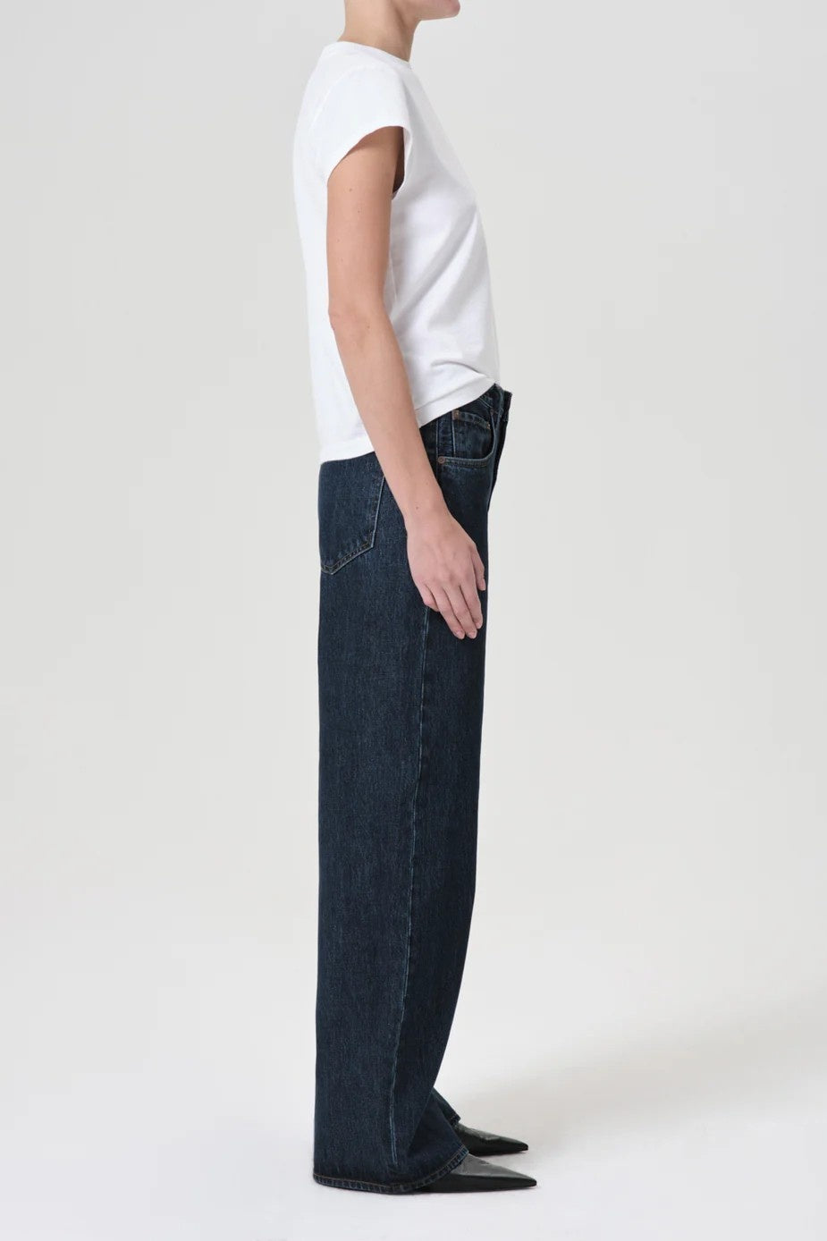 Low Curve Pendulum Jean