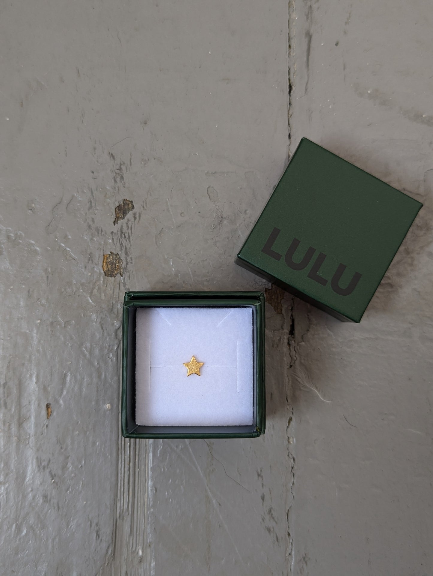 Gold Star Single Stud Earring