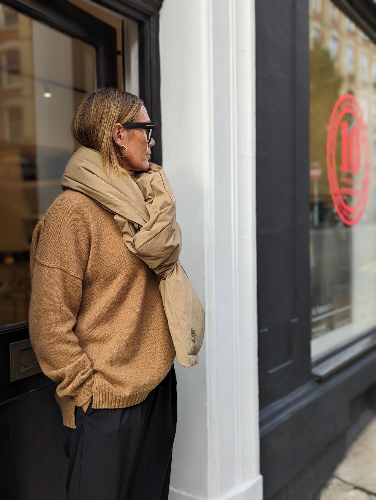 Soeur - Beige Water-Repellent Padded Scarf - 32 The Guild