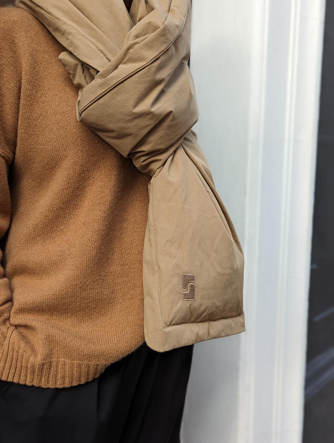 Soeur - Beige Water-Repellent Padded Scarf - 32 The Guild