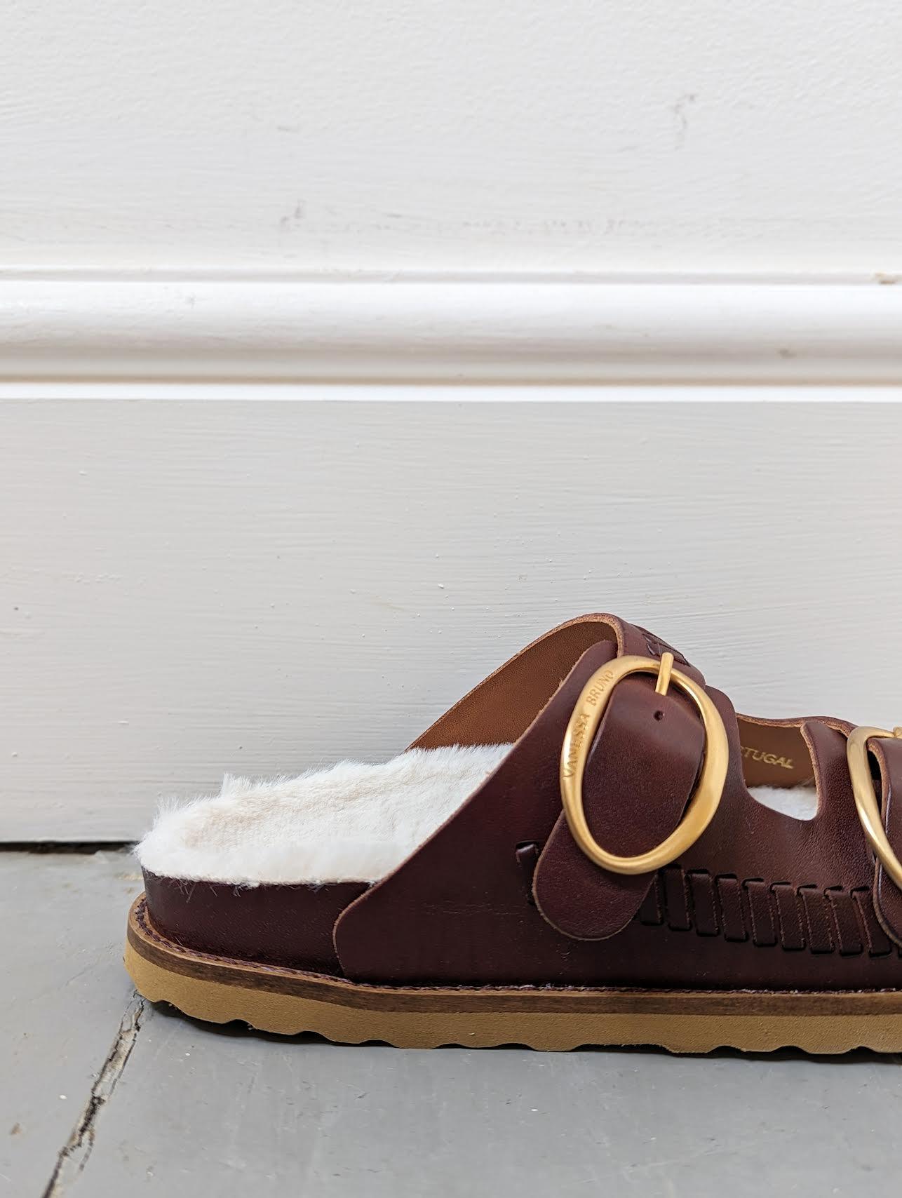 Vanessa Bruno - Fussbet Vegetable Tanned Sandals - 32 The Guild