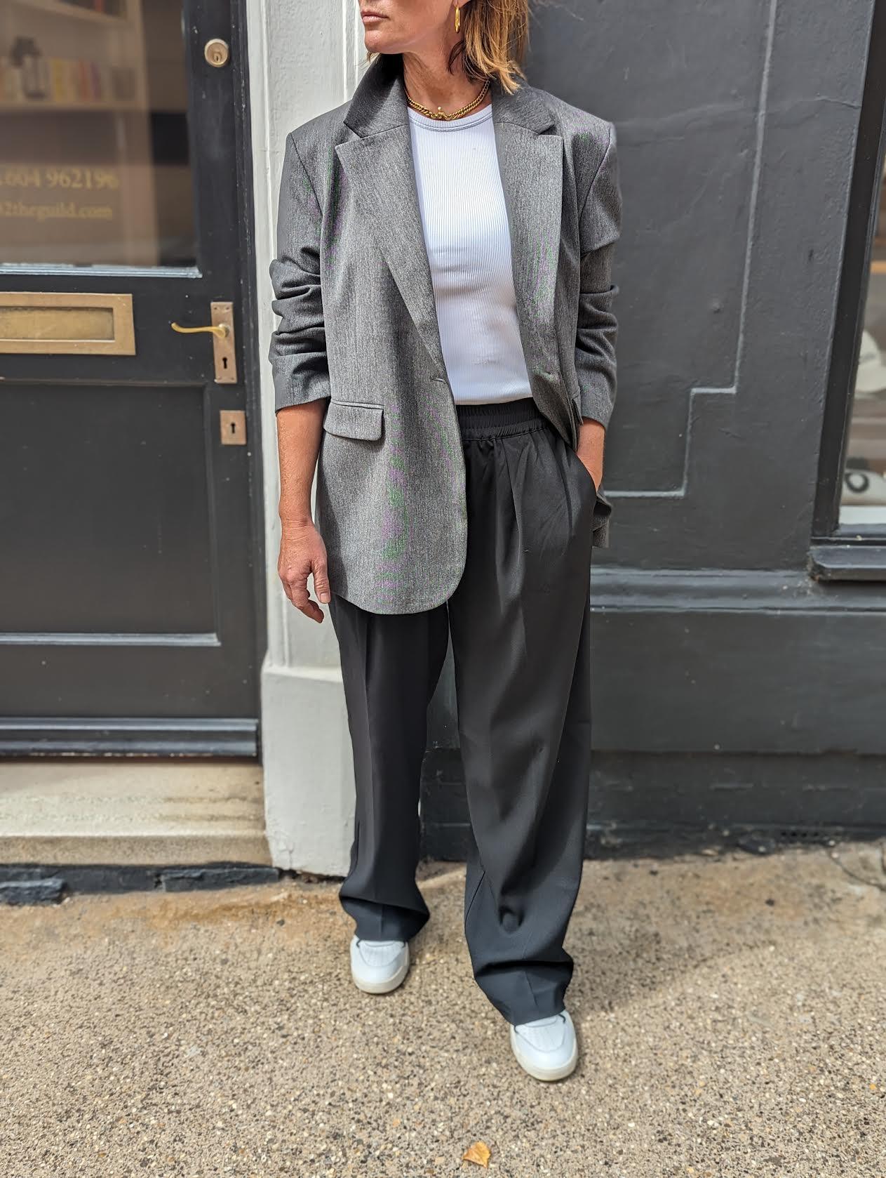 Samsoe Samsoe - Julia Relaxed Black Trousers - 32 The Guild