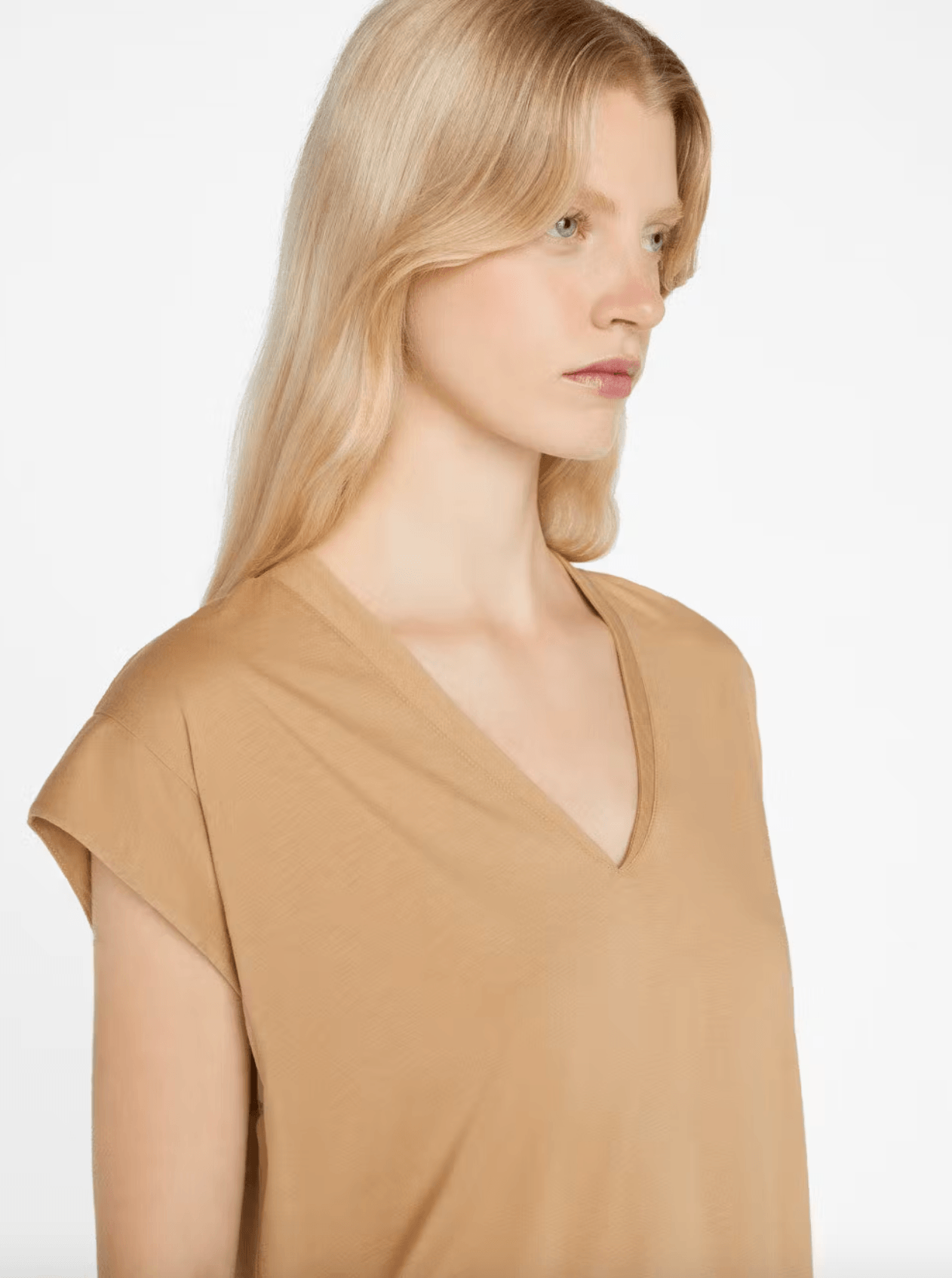 frame - Le Mid-Rise Camel V-Neck T-Shirt - 32 The Guild