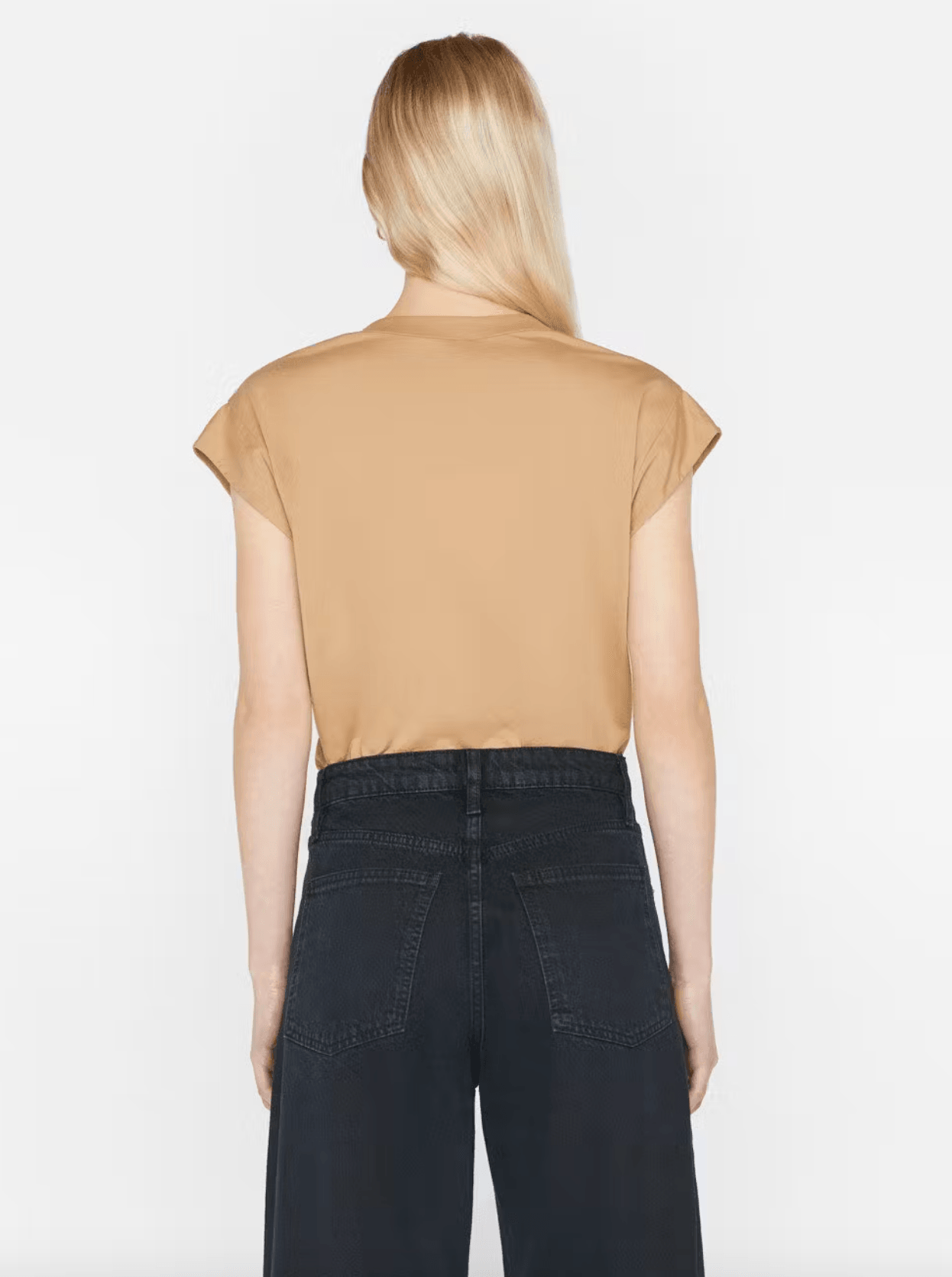 frame - Le Mid-Rise Camel V-Neck T-Shirt - 32 The Guild