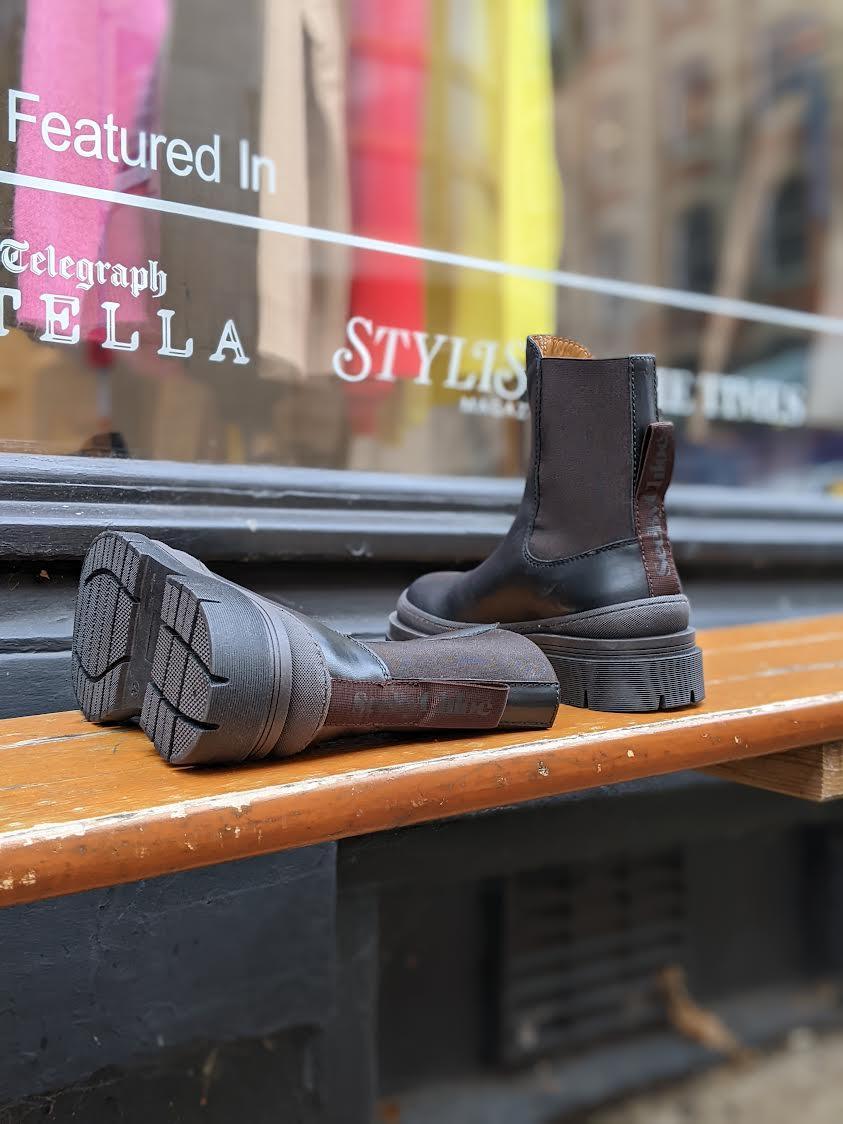 See By Chloe - Black Leather Chelsea Boots - 32 The Guild
