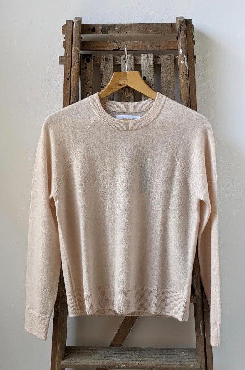 Samsoe Samsoe - Boston Whisper White Pink Cashmere Crew Knit - 32 The Guild