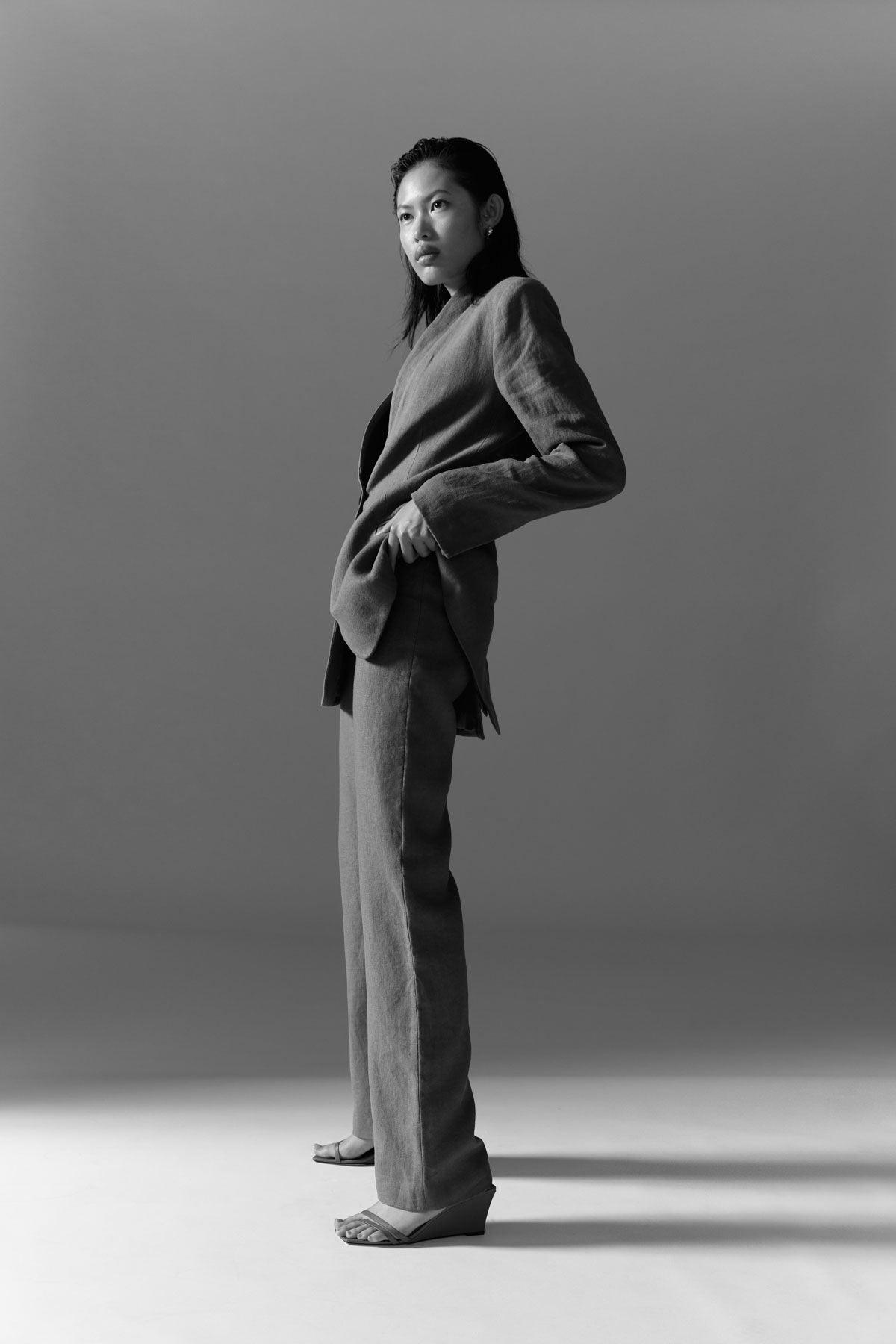 St. Agni - Caster Grey Linen Cut-Out Blazer - 32 The Guild