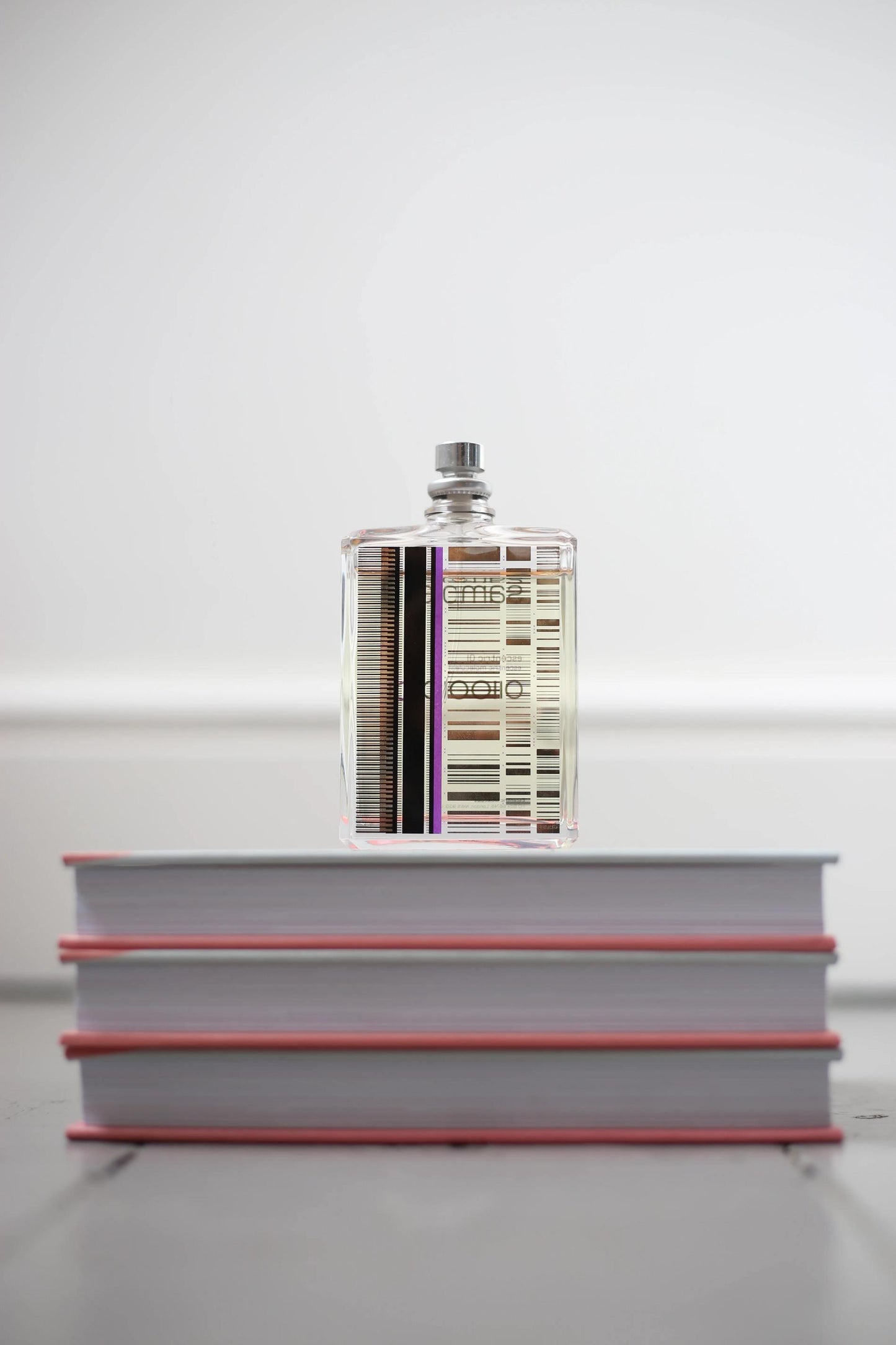 Escentric Molecules - Escentric 01 Fragrance (100 ml) - 32 The Guild