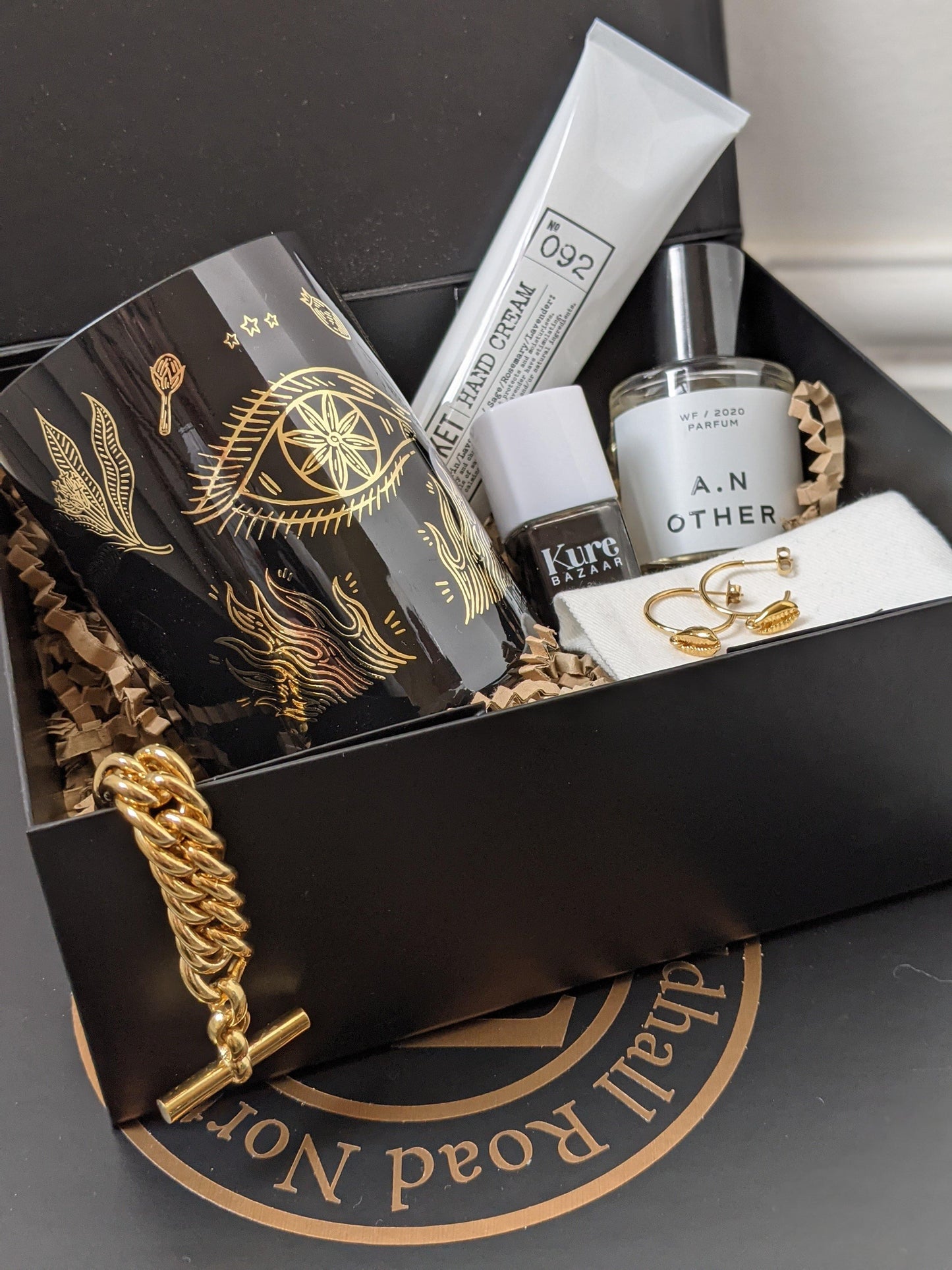 32 The Guild - Gift Wrapping - 32 The Guild