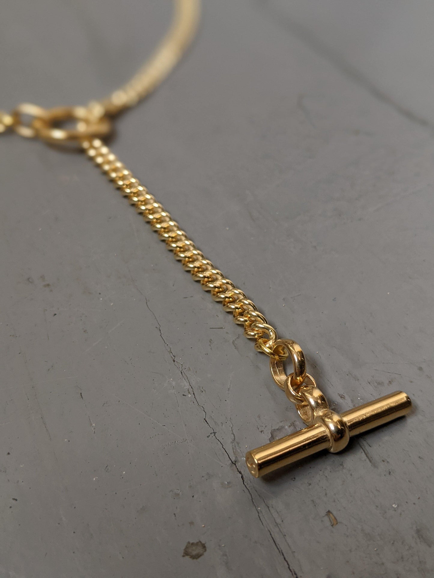 tilly sveaas gold curb chain lariat necklace