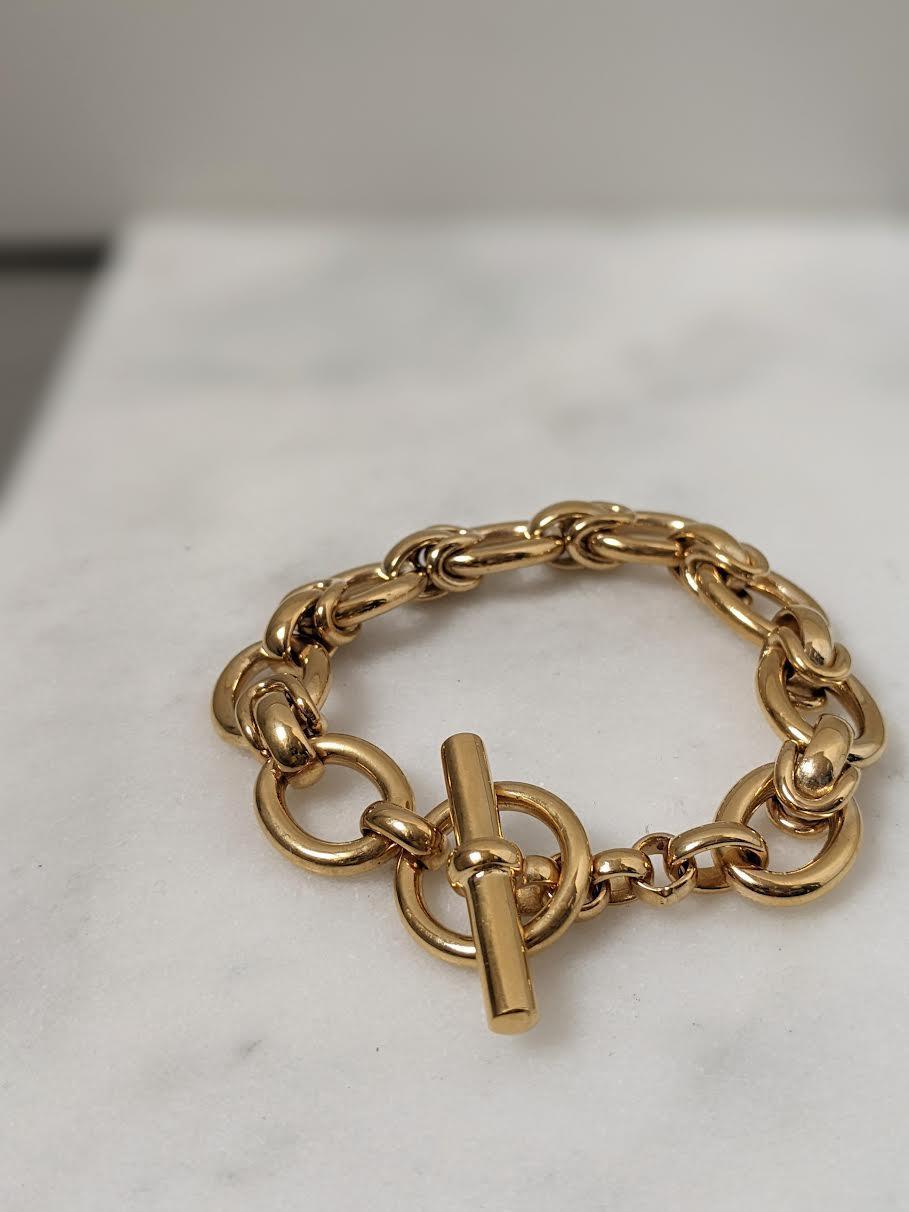 Tilly Sveaas - Large Gold Interlock Bracelet - 32 The Guild