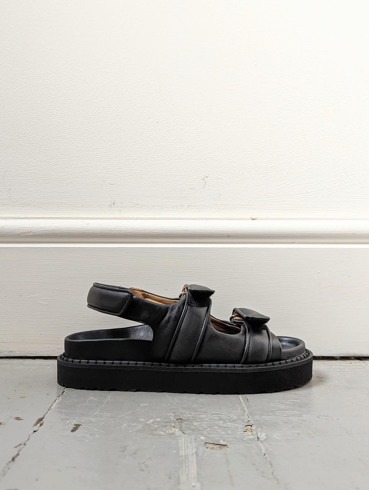 Isabel Marant Etoile - Madee Black Leather Velcro Sandals - 32 The Guild