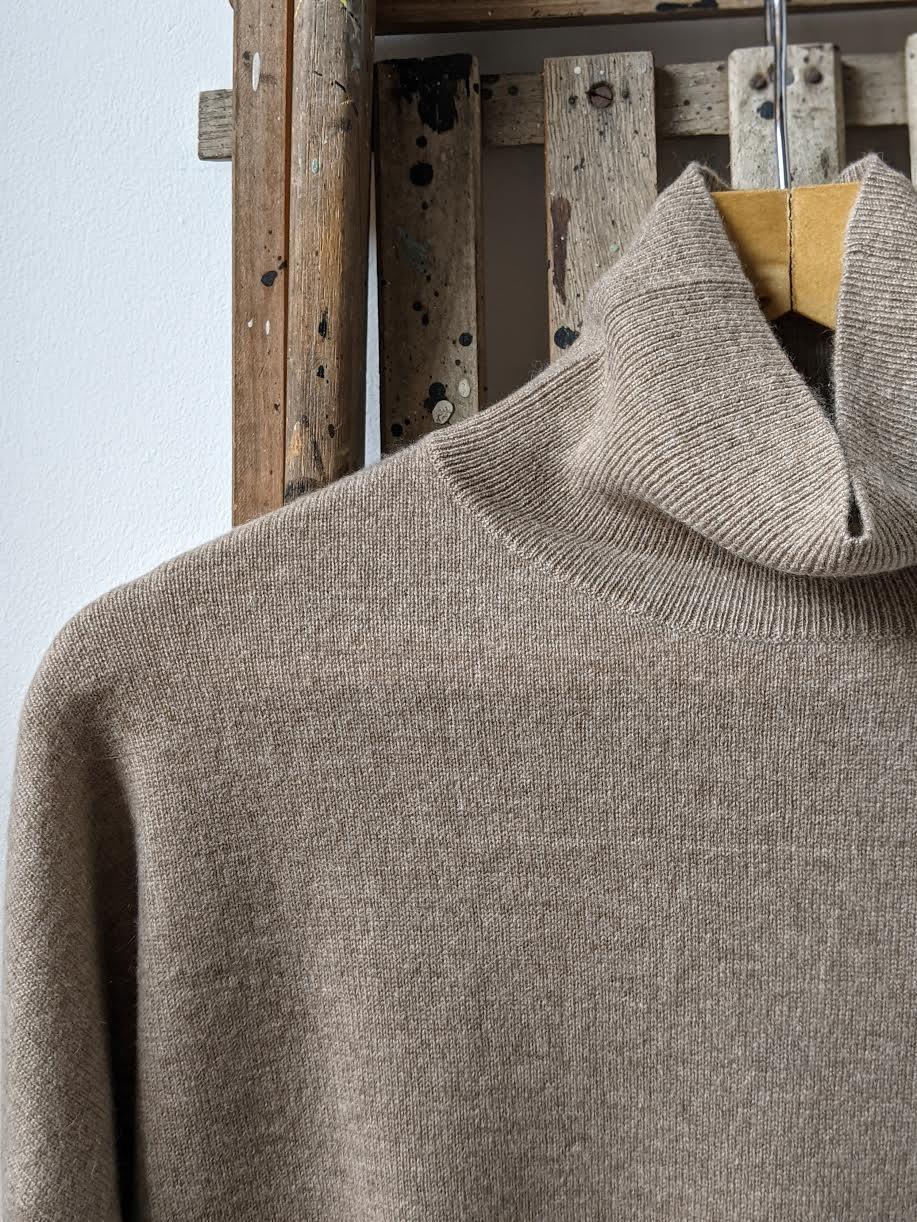 Samsoe Samsoe - Nola Starfish Cashmere Turtleneck Knit - 32 The Guild