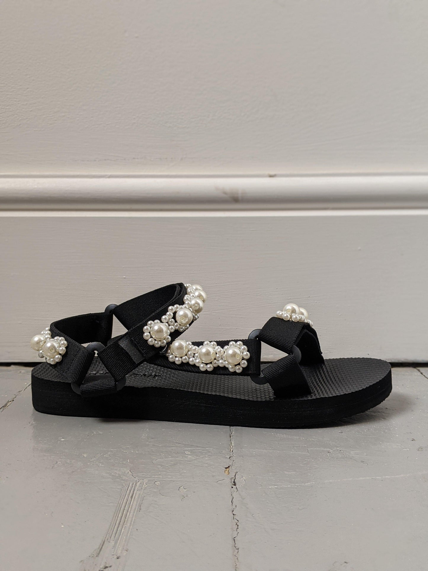 arizona love pearl trekky sandal