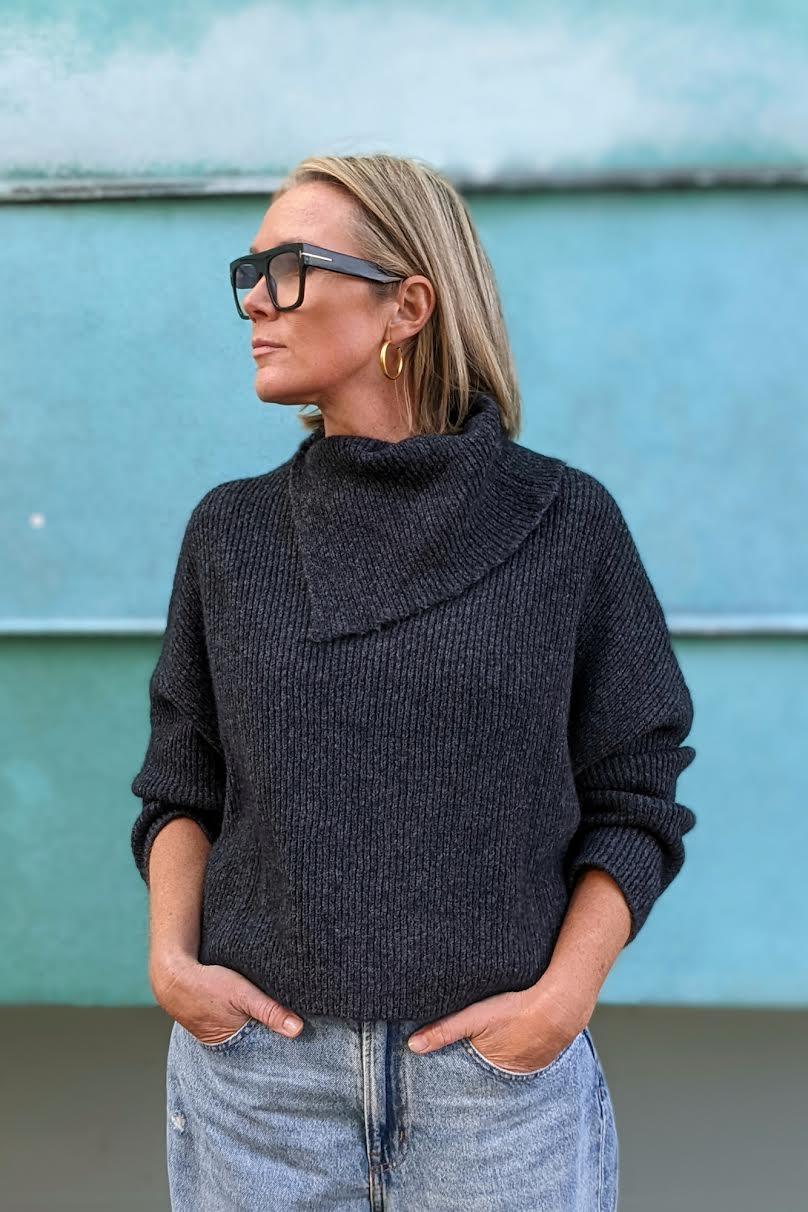 Masscob - Rainer Charcoal Split Collar Knit - 32 The Guild