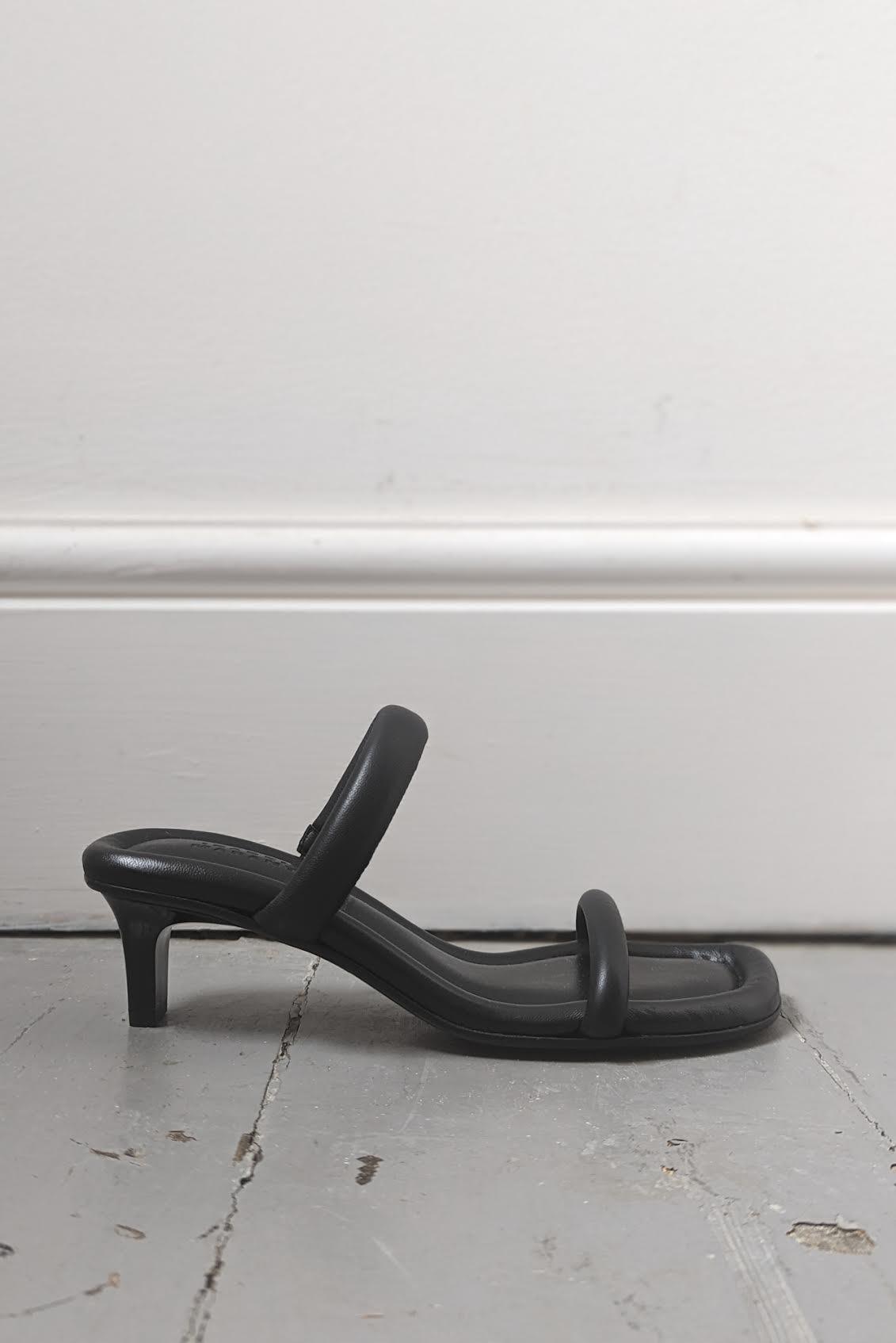 Isabel Marant Etoile - Raree Black Leather Sandals - 32 The Guild