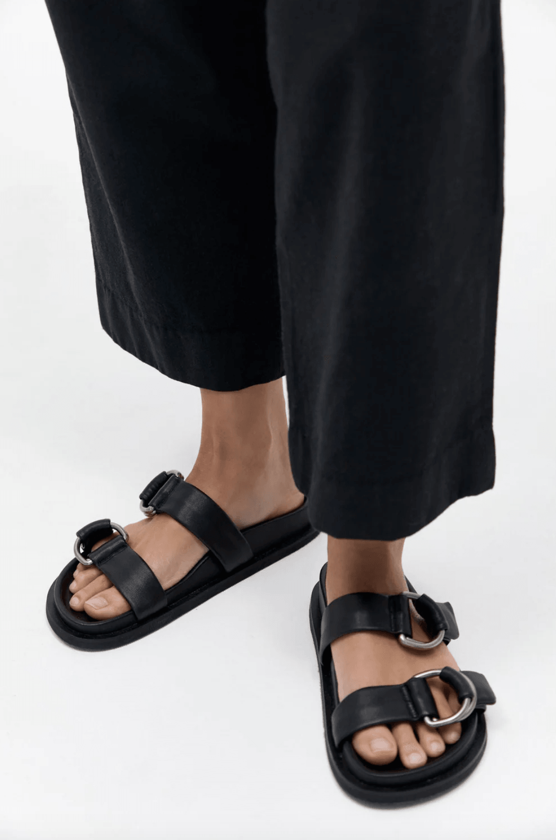 St. Agni - Ring Detail Black Leather Sandals - 32 The Guild