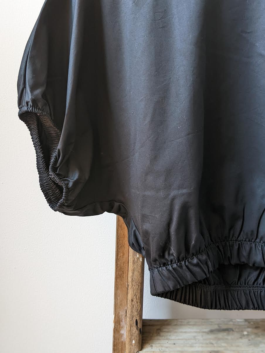 Devotion Twins - Samos Black Crop Blouse - 32 The Guild