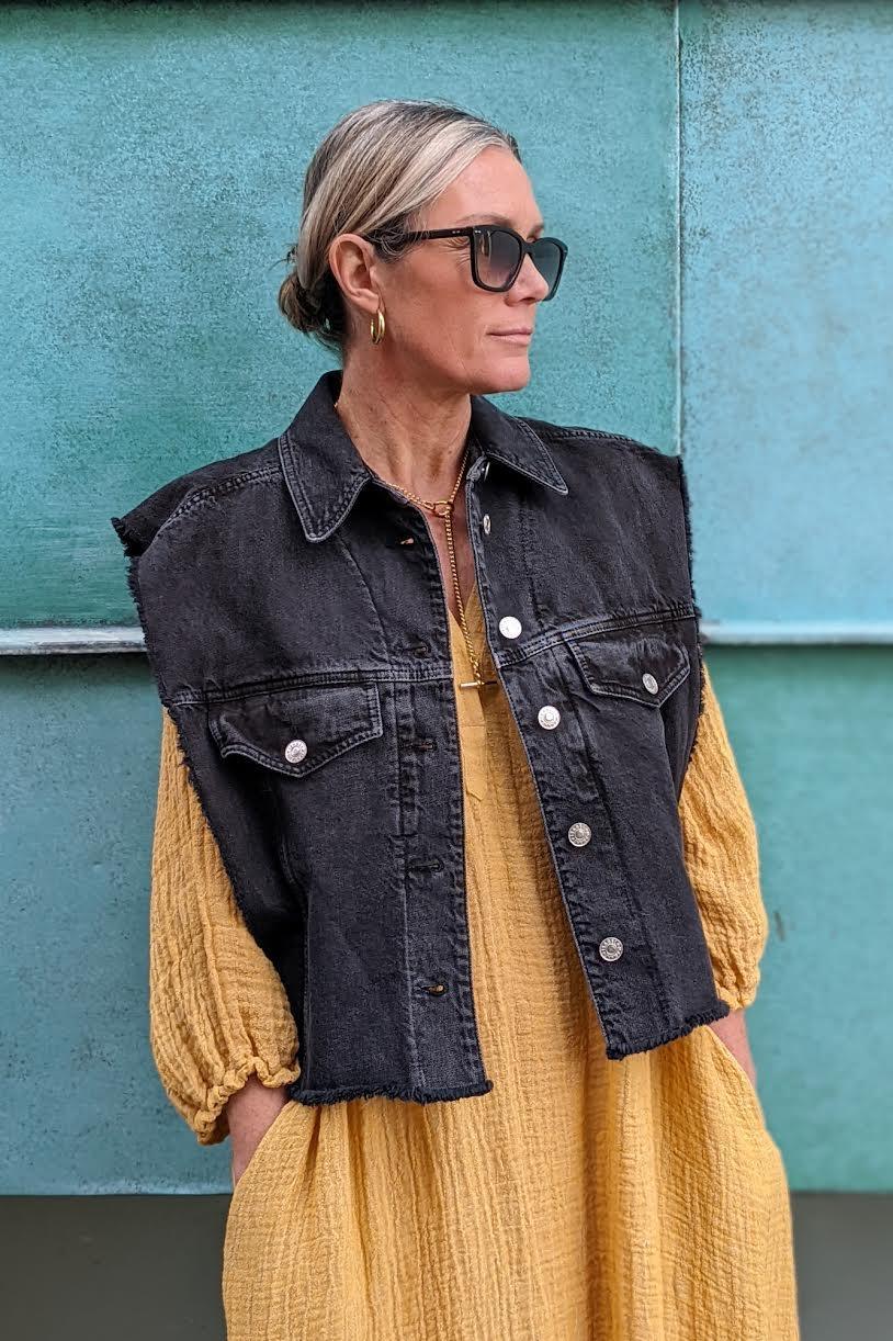 Isabel Marant Etoile - Tyra Faded Black Sleeveless Denim Jacket - 32 The Guild