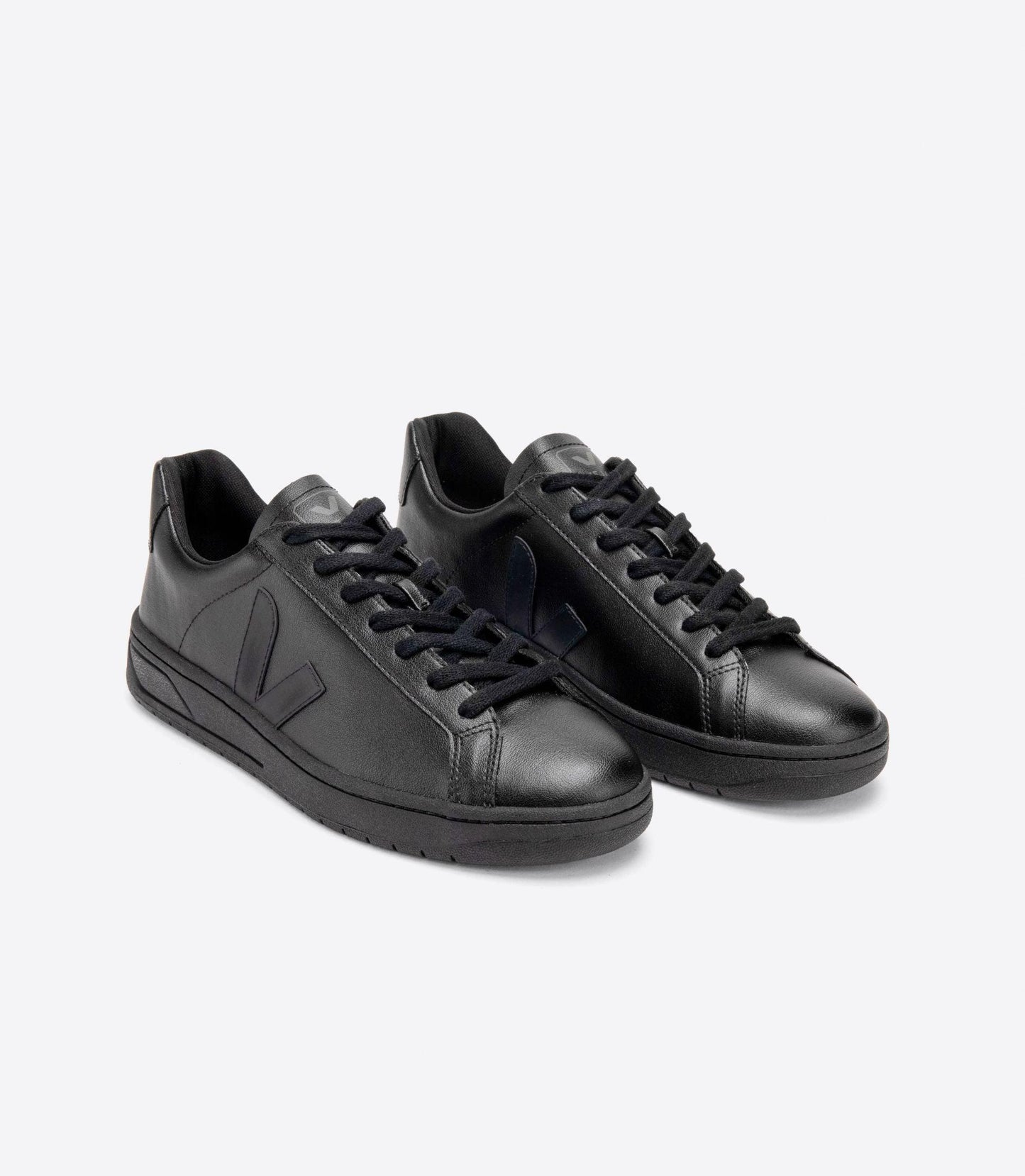 Veja - Urca Full Black Vegan Sneakers - 32 The Guild