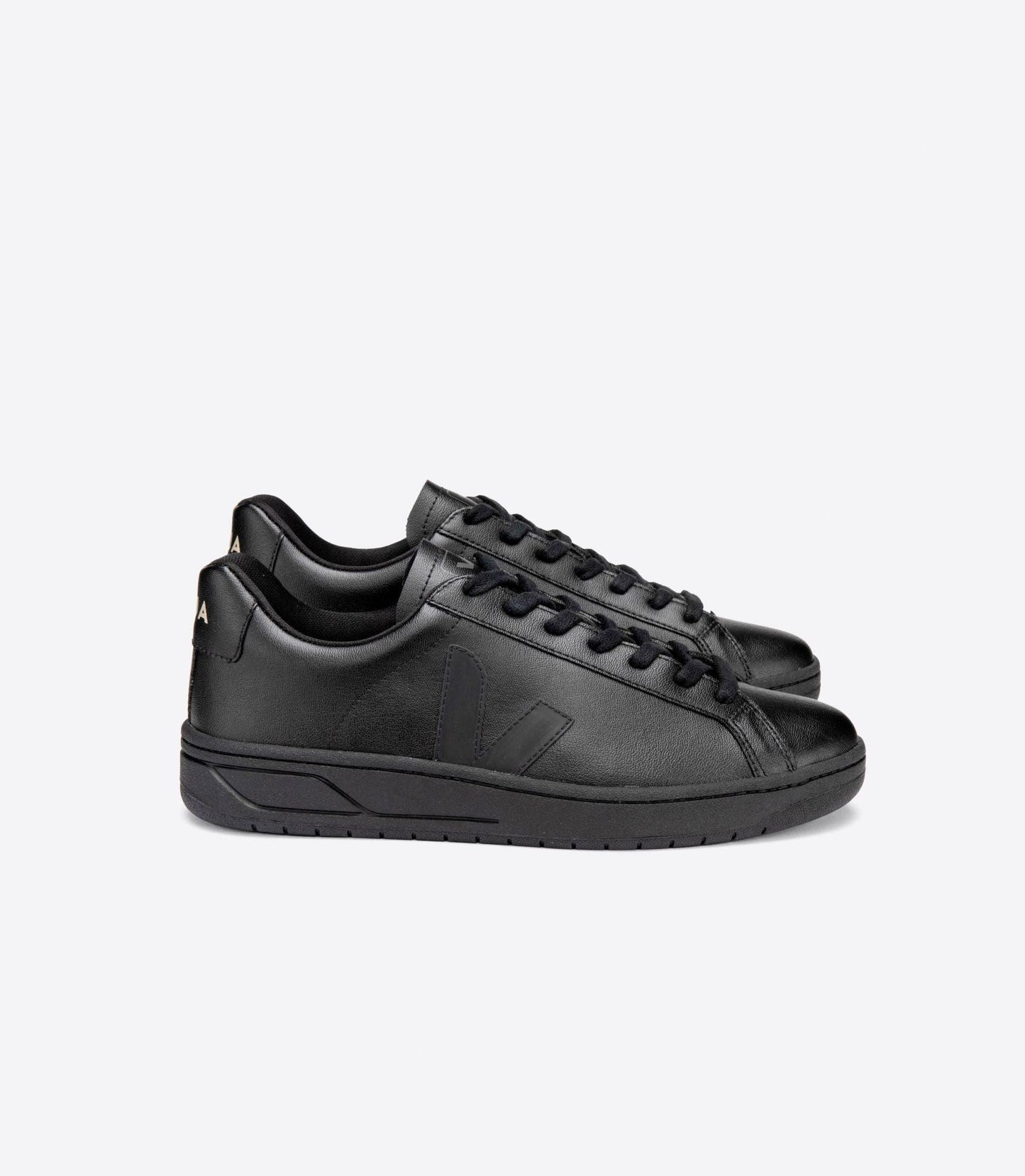 Veja - Urca Full Black Vegan Sneakers - 32 The Guild