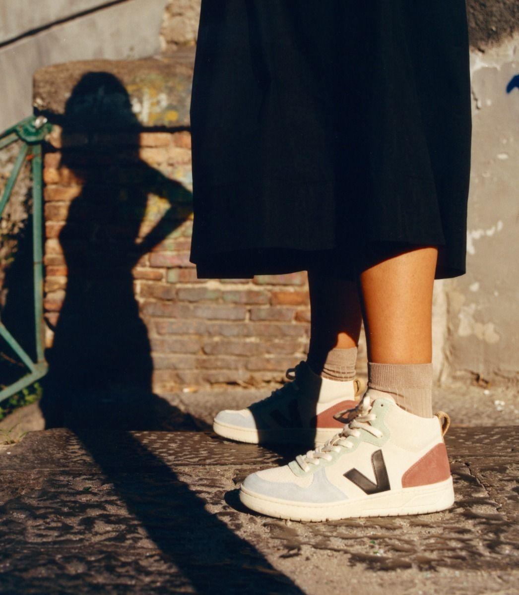 Veja - V15 Multi-Suede Hi-Top Sneaker - 32 The Guild