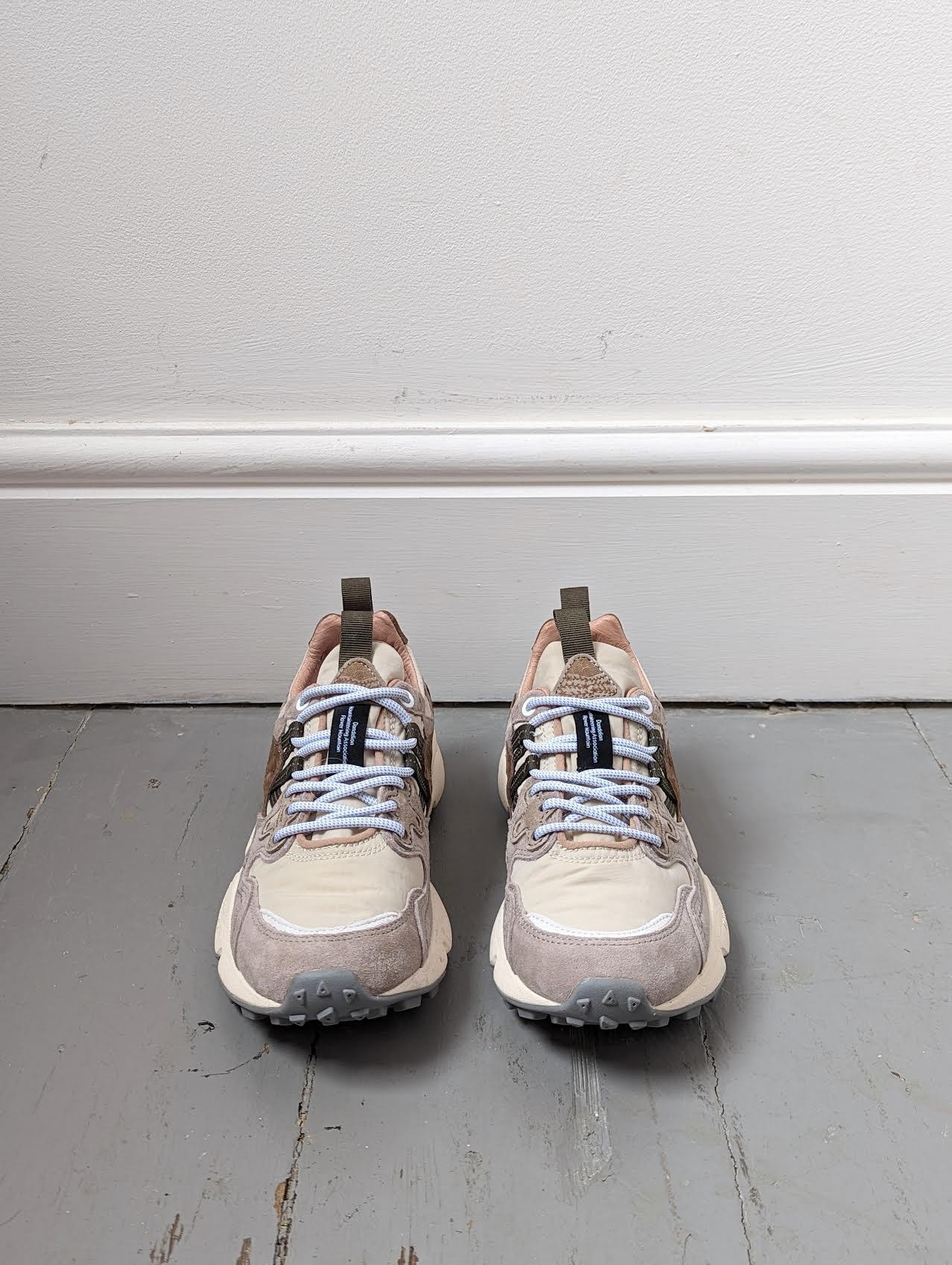 Flower Mountain - Yamano Beige Sneakers - 32 The Guild