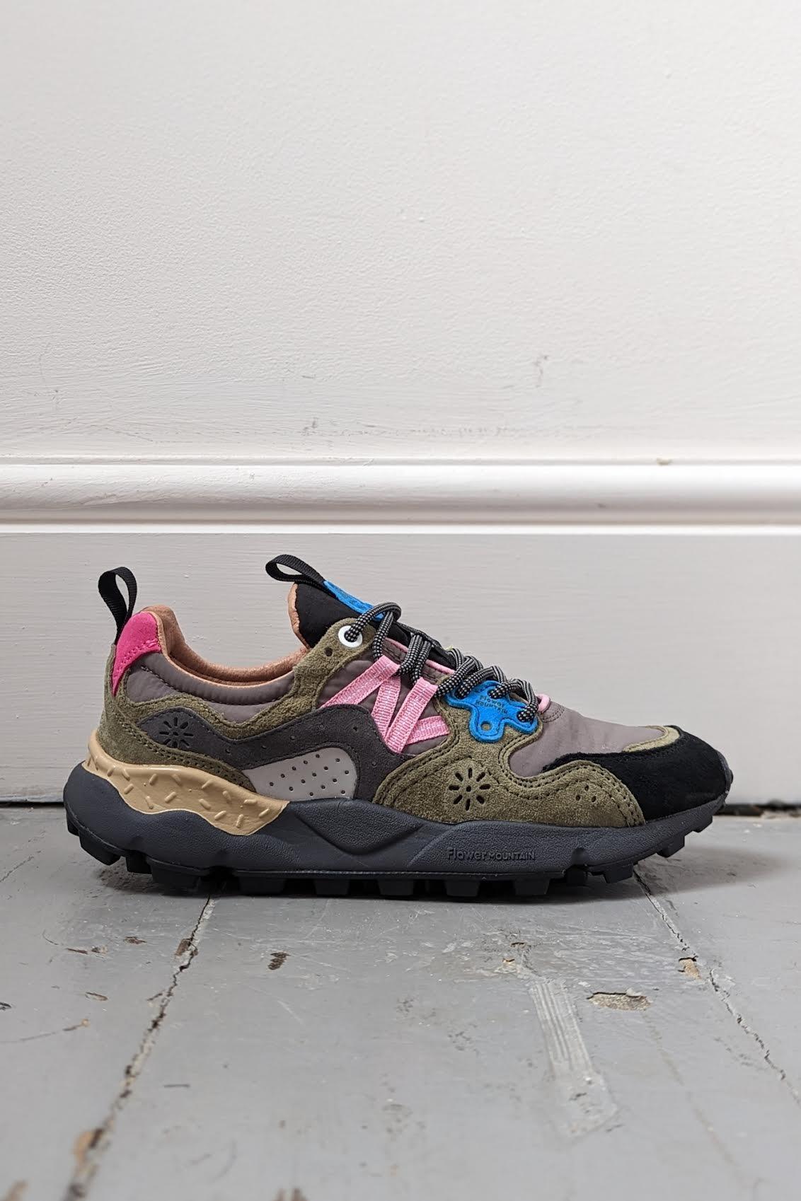 Flower Mountain - Yamano Khaki & Black Sneakers - 32 The Guild