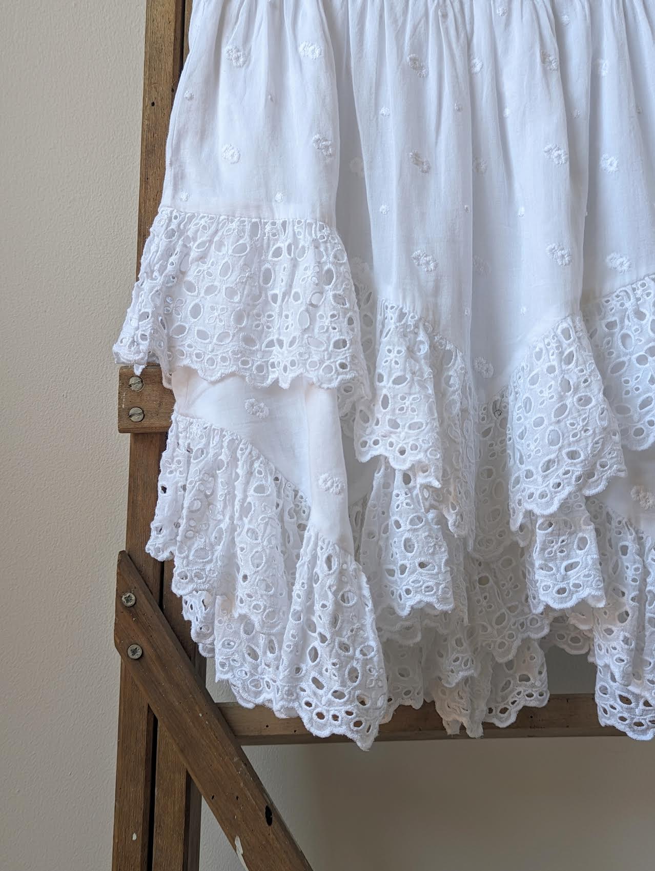 Marant Étoile - Sukira White Ruffle Shorts - Image 2