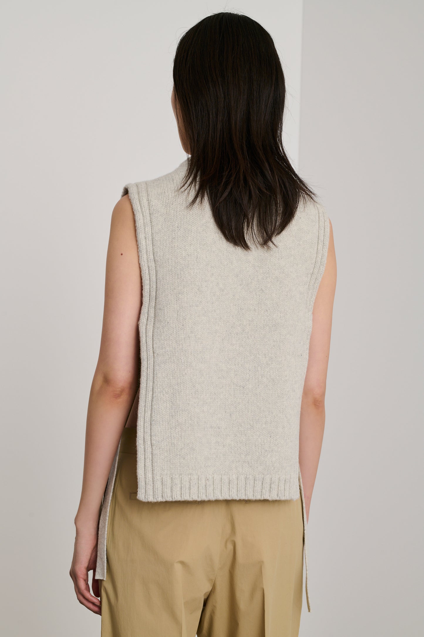 Uzel Light Grey Sleeveless Knit