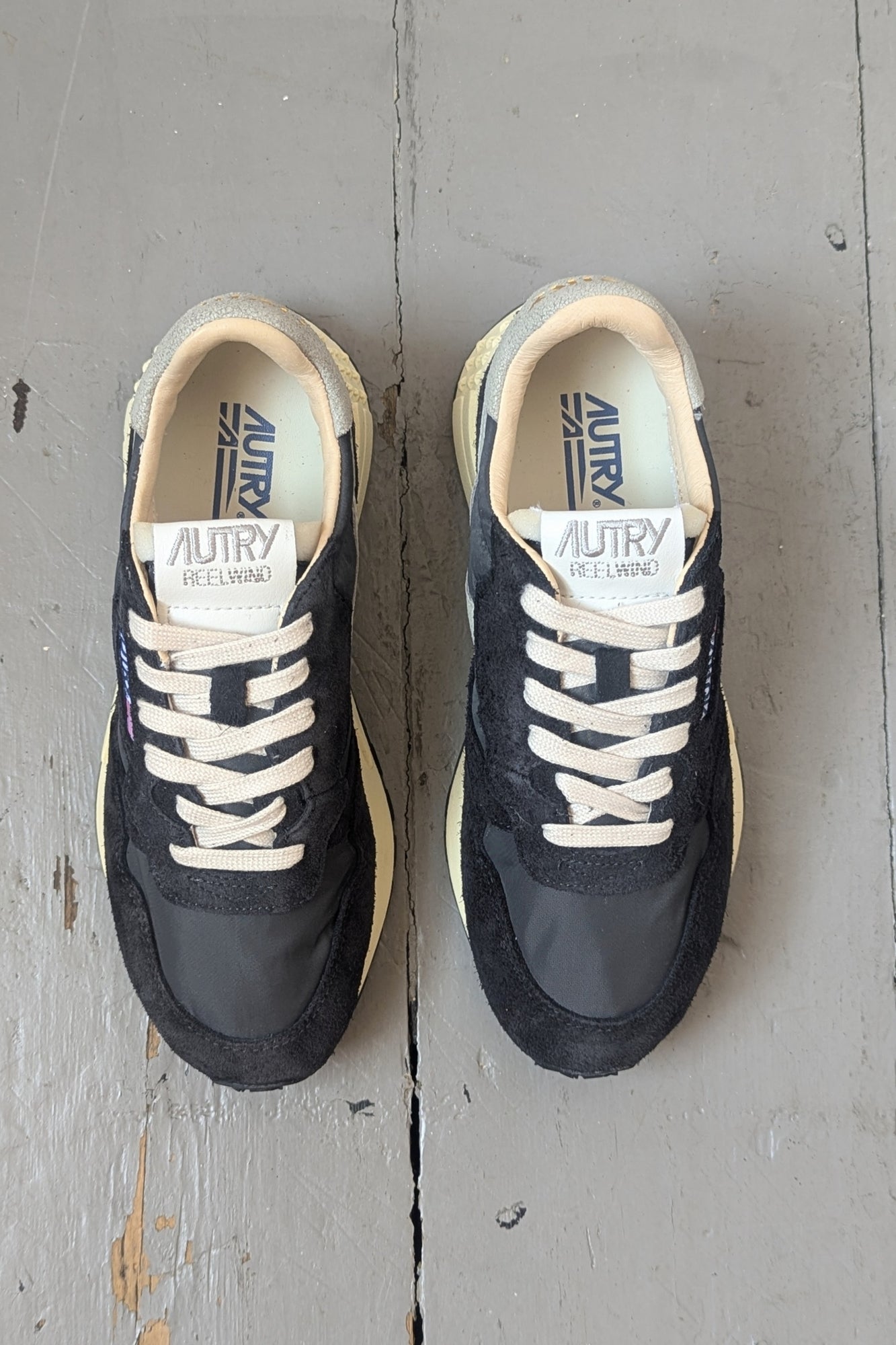 Reelwind Black & White Cracked Leather Sneakers