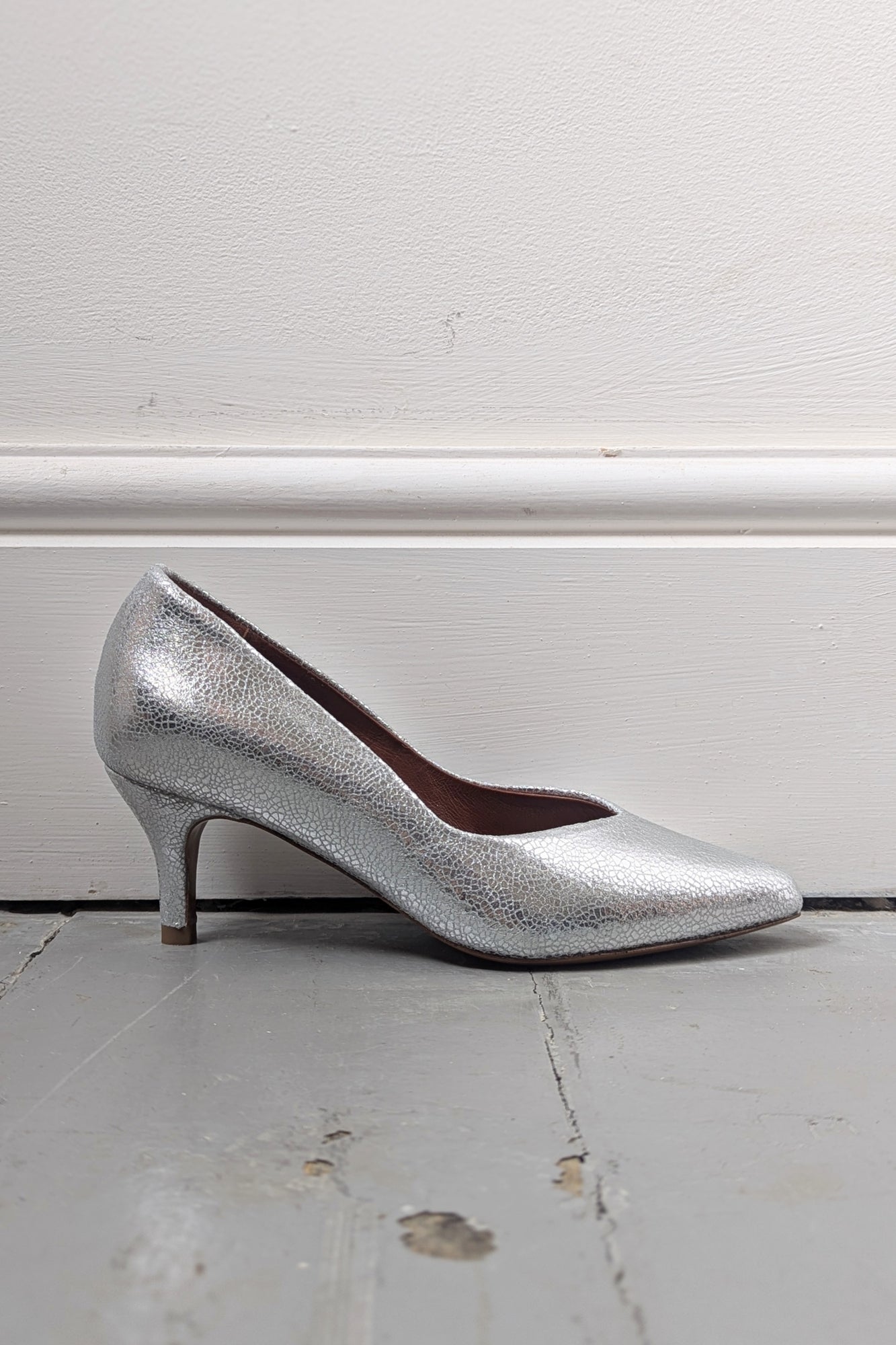 Trini Crackled Leather Silver Shoes