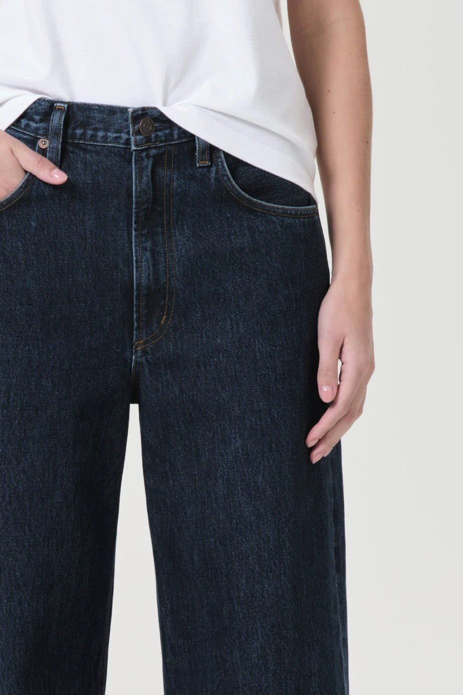 Low Curve Pendulum Jean