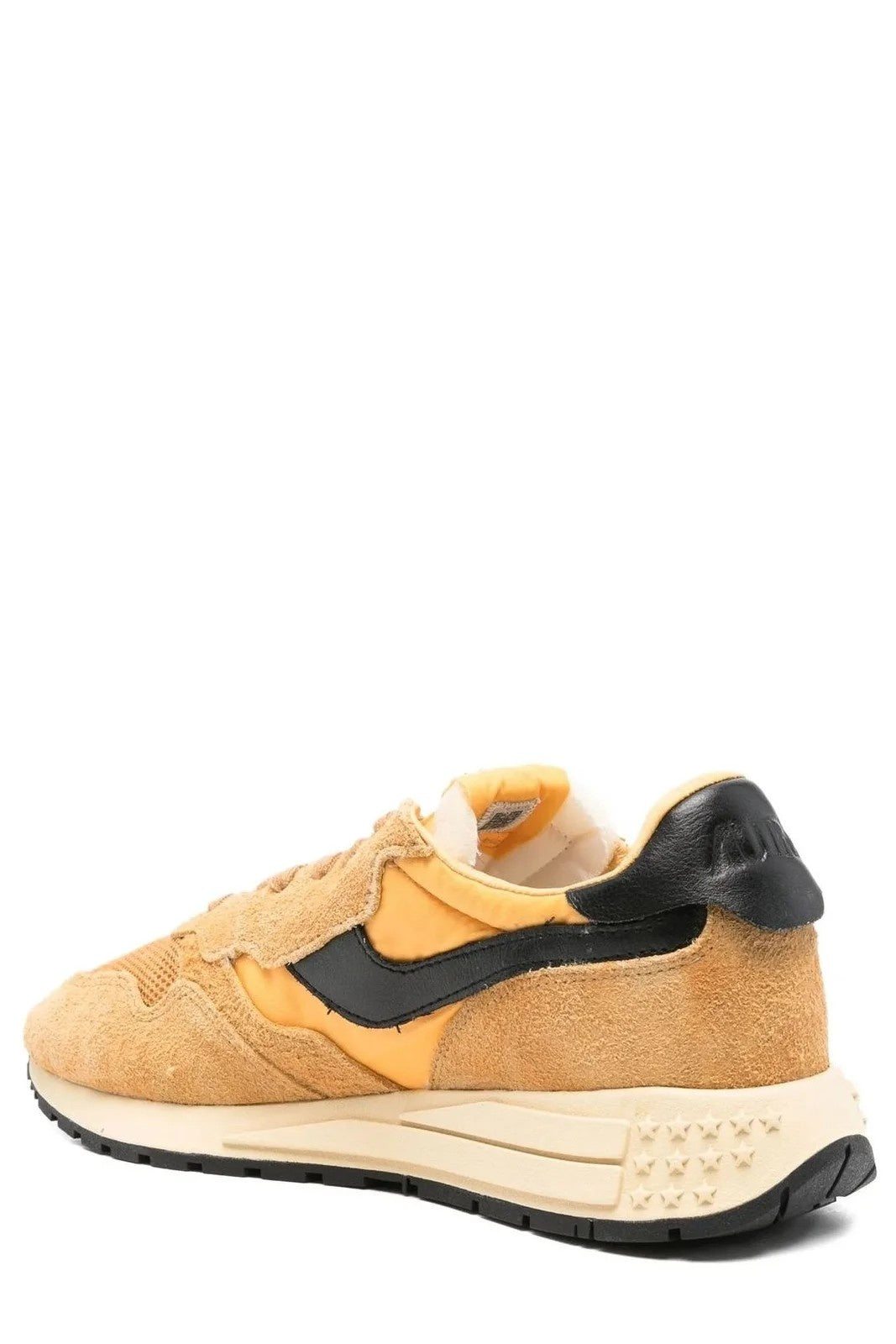 Reelwind Low Sneakers in Taffy Suede and Black