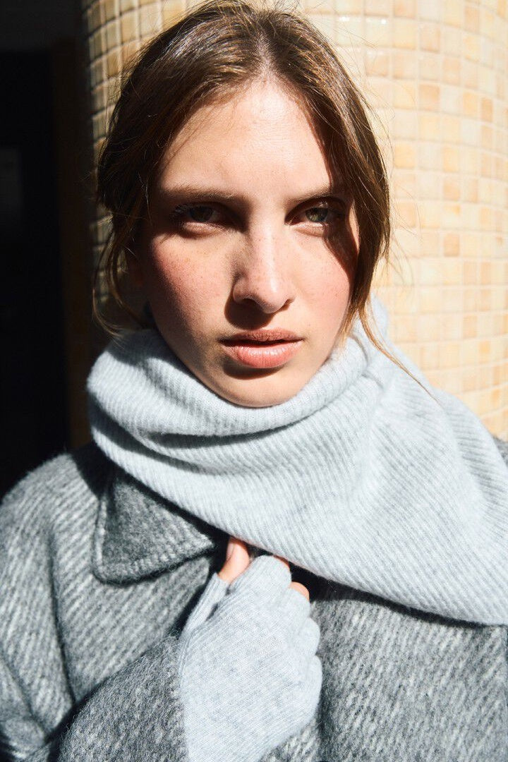 Raxow Grey Scarf