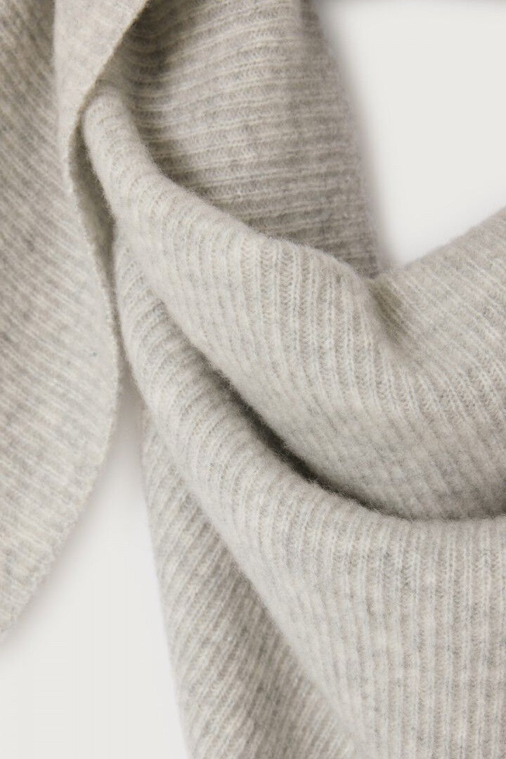 Raxow Grey Scarf