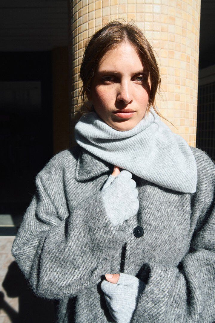 Raxow Grey Scarf