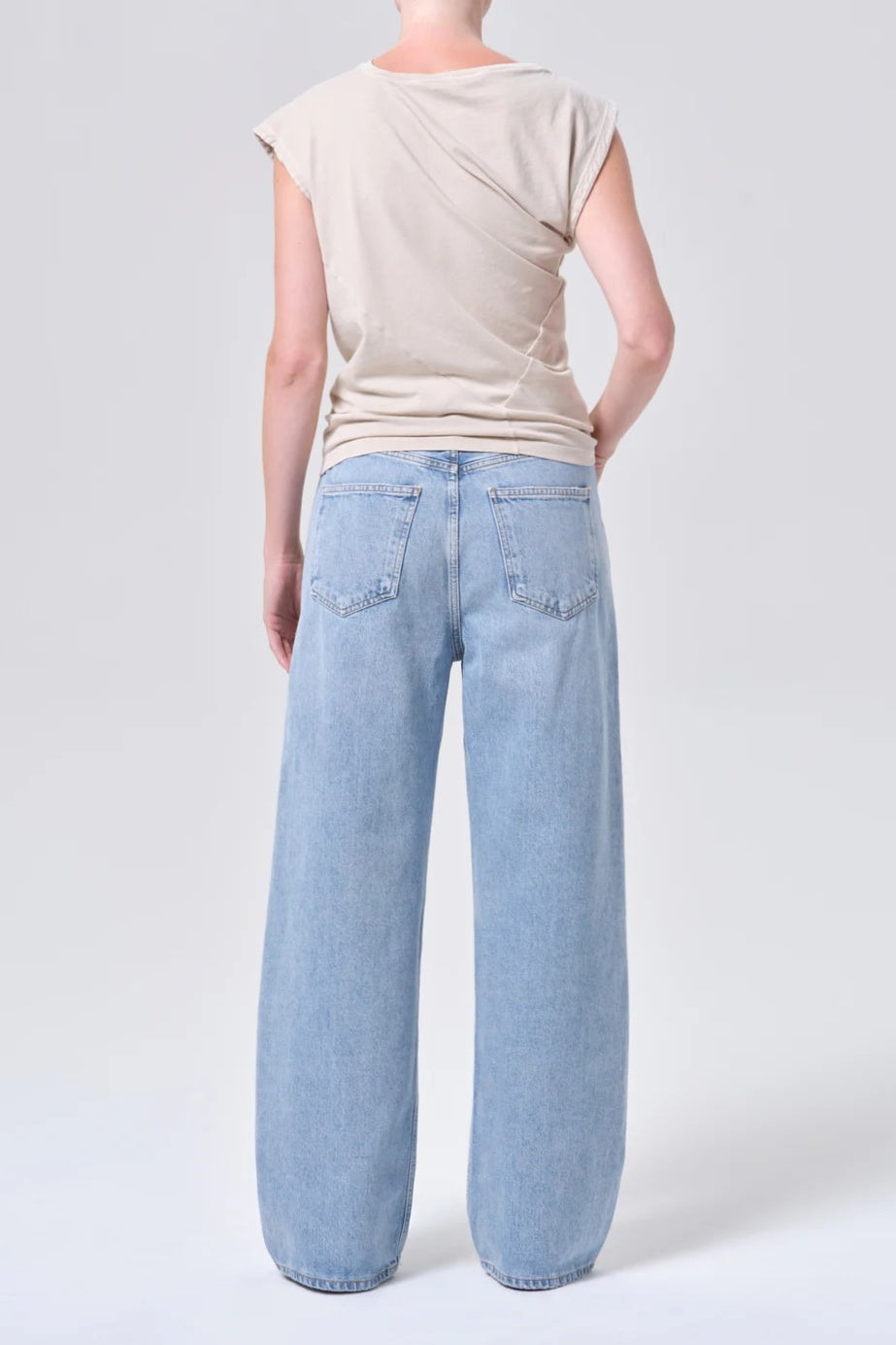 Low Curve Force Jeans