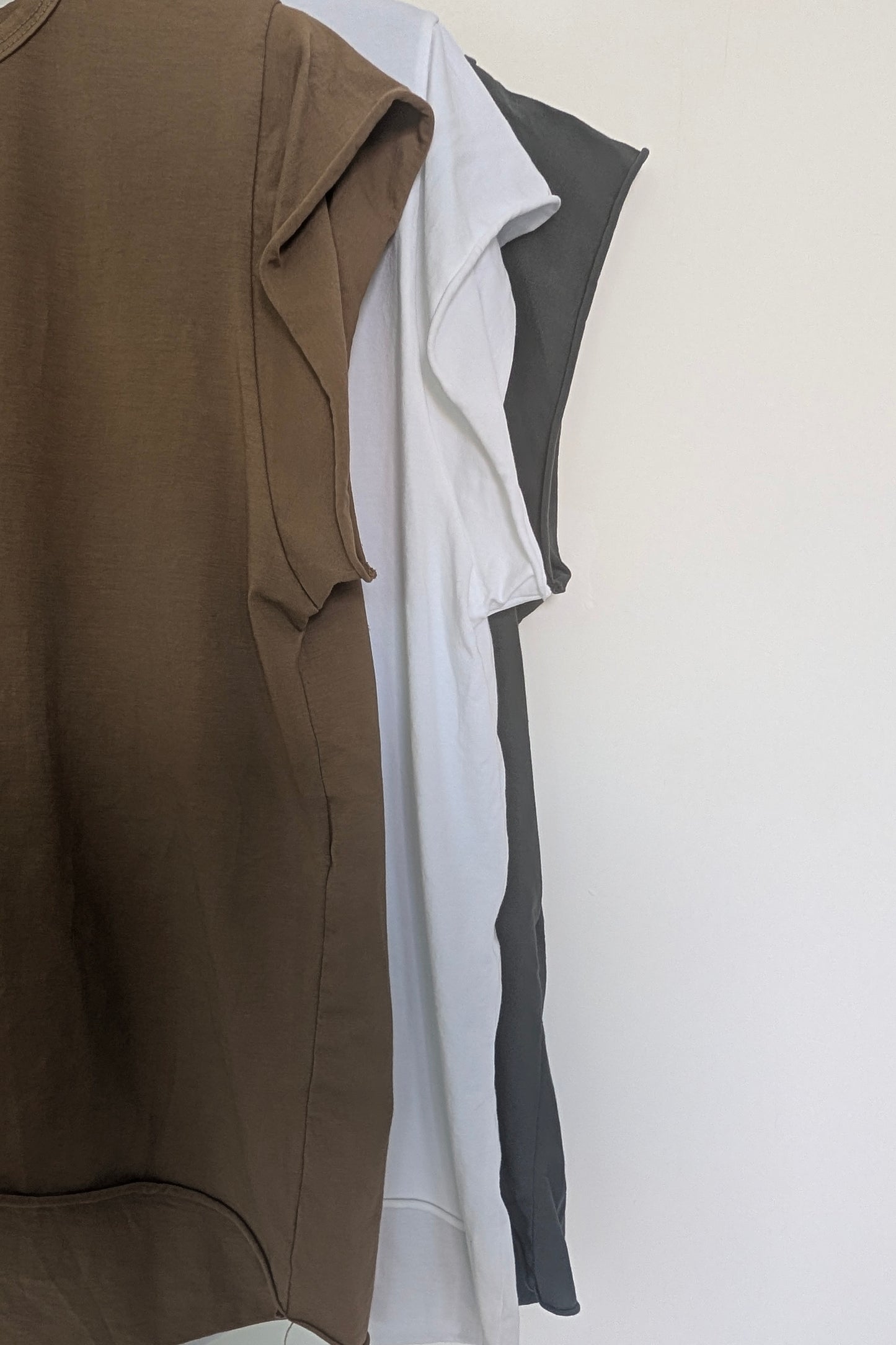 Essential Rolled Finish T-shirt