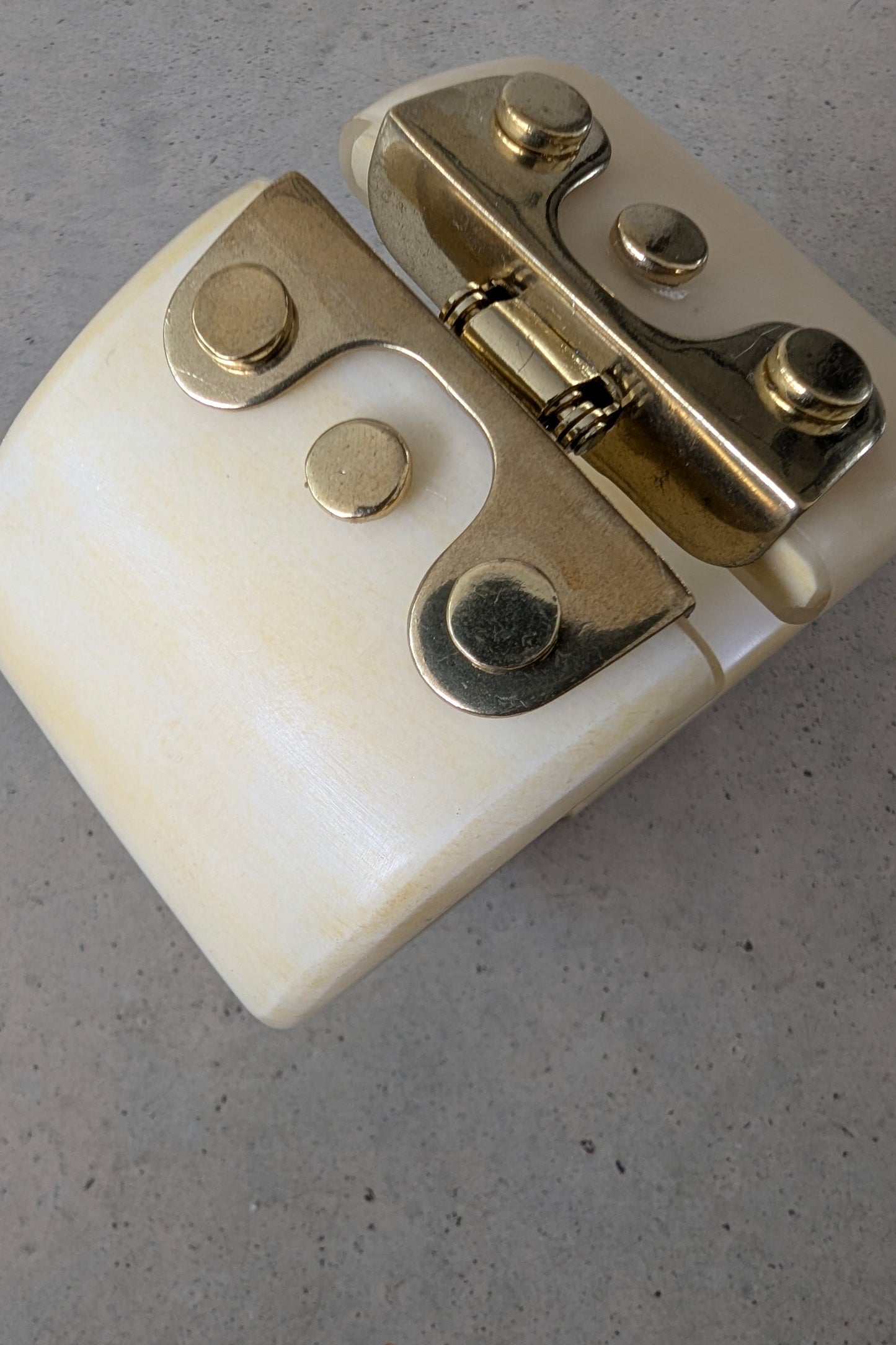 Hoda White Bracelet Cuff