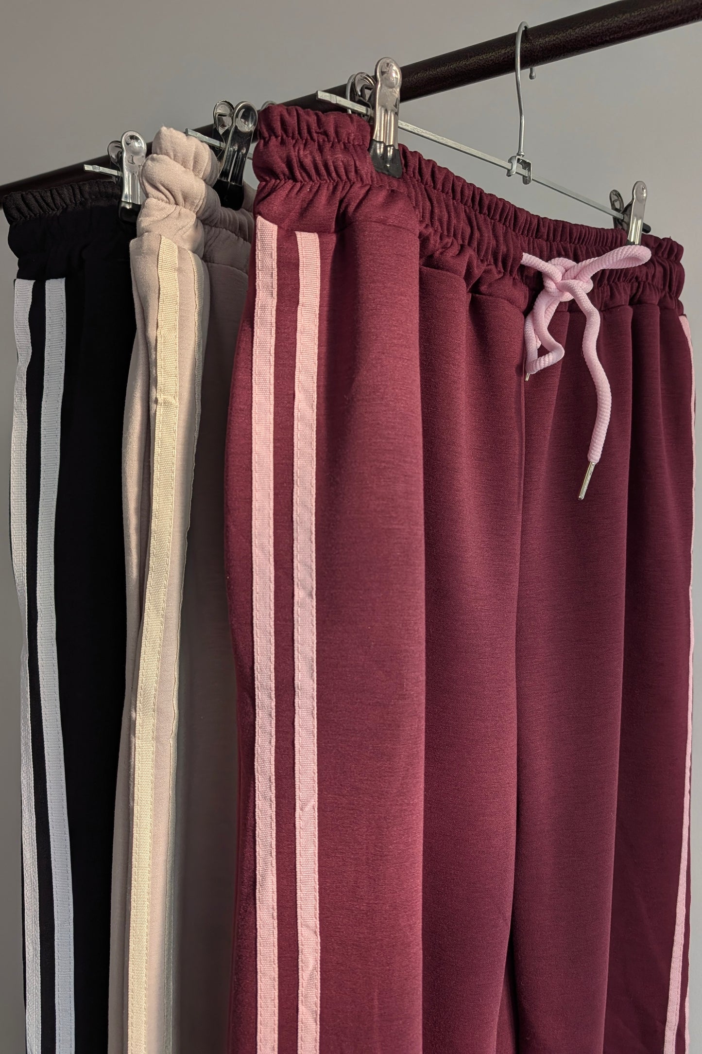Side Stripe Pant