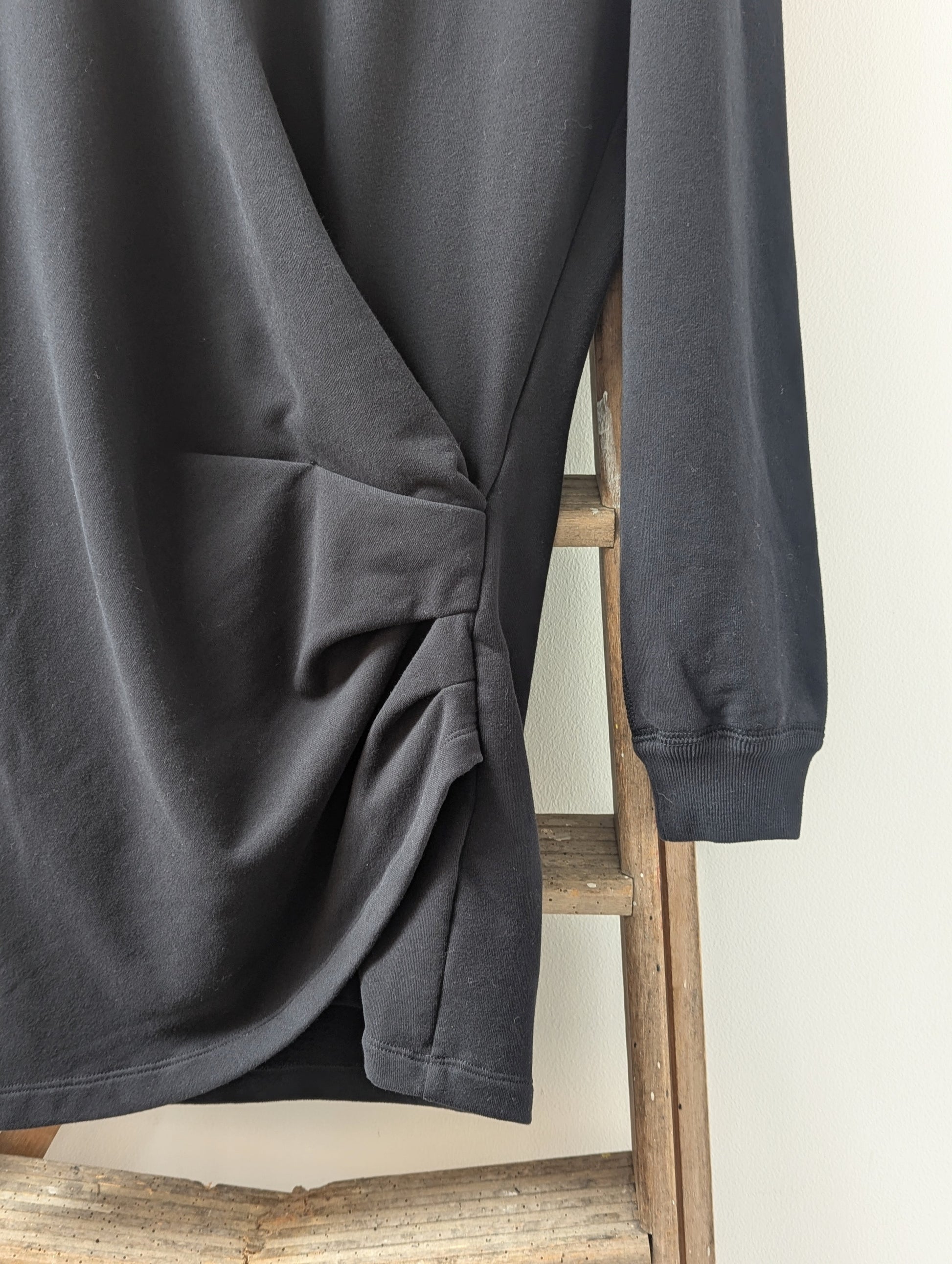 Marant toile - Pipper Black Sweatshirt Dress 32 The Guild Marant toile - Pipper Black Sweatshirt Dress 32 The Guild