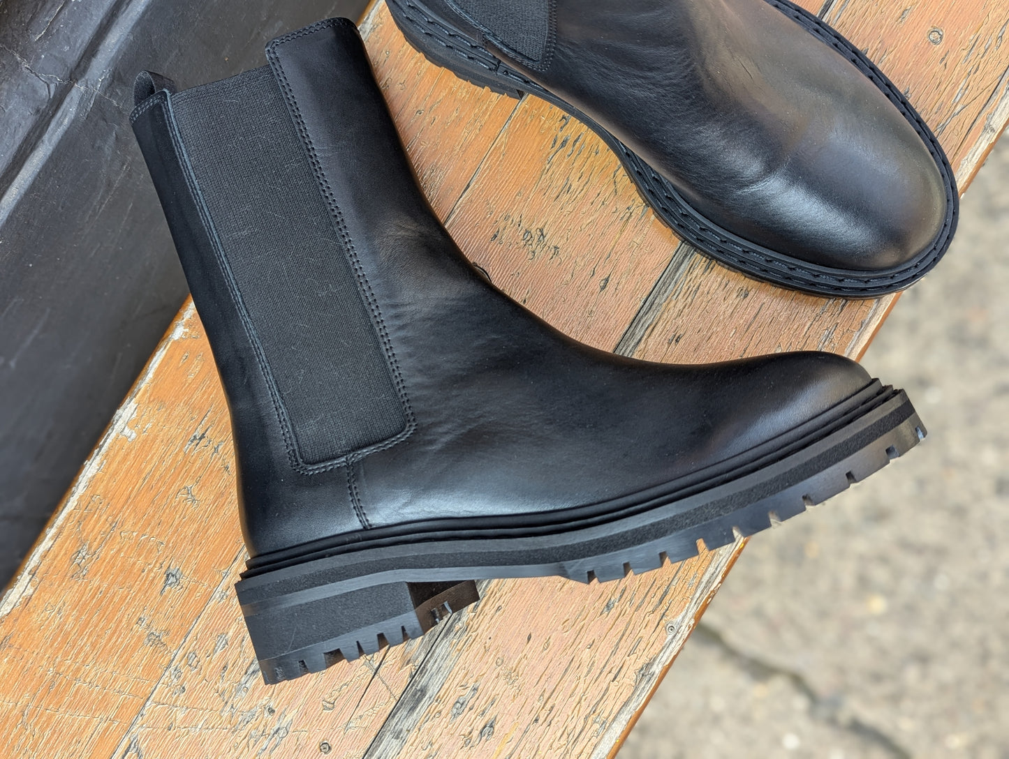 Haily Sport Black Leather Chelsea Boots