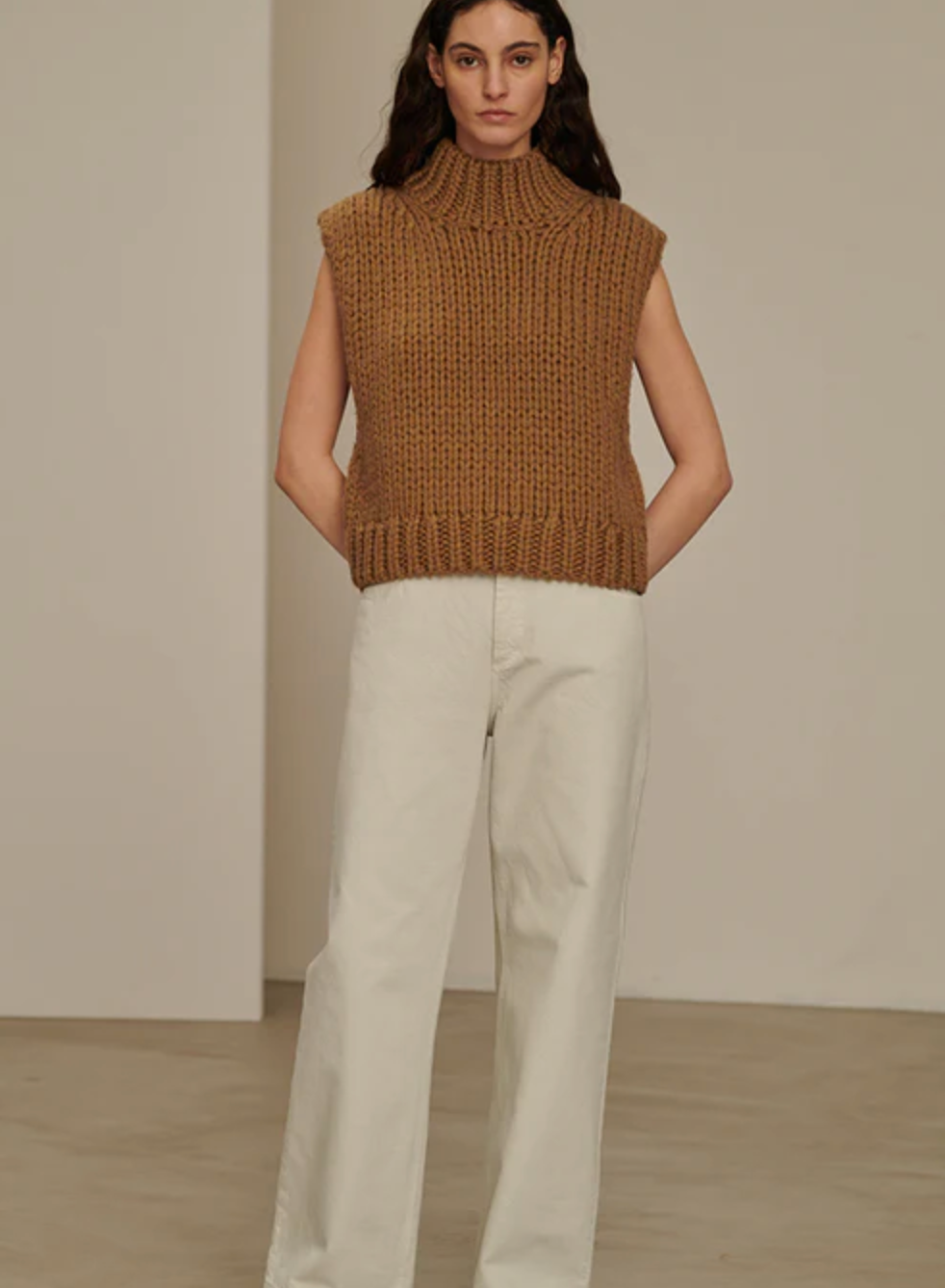 Brett Chestnut Sleeveless Chunky Knit