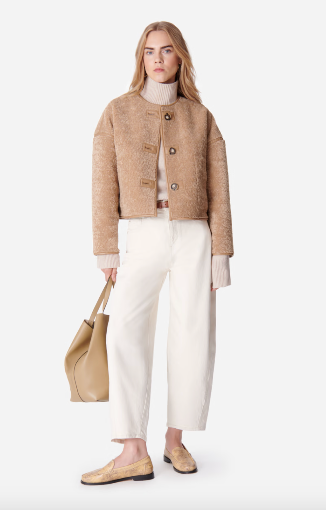 Model wearing the Vanessa Bruno Duomo reversible jacket full length photo
