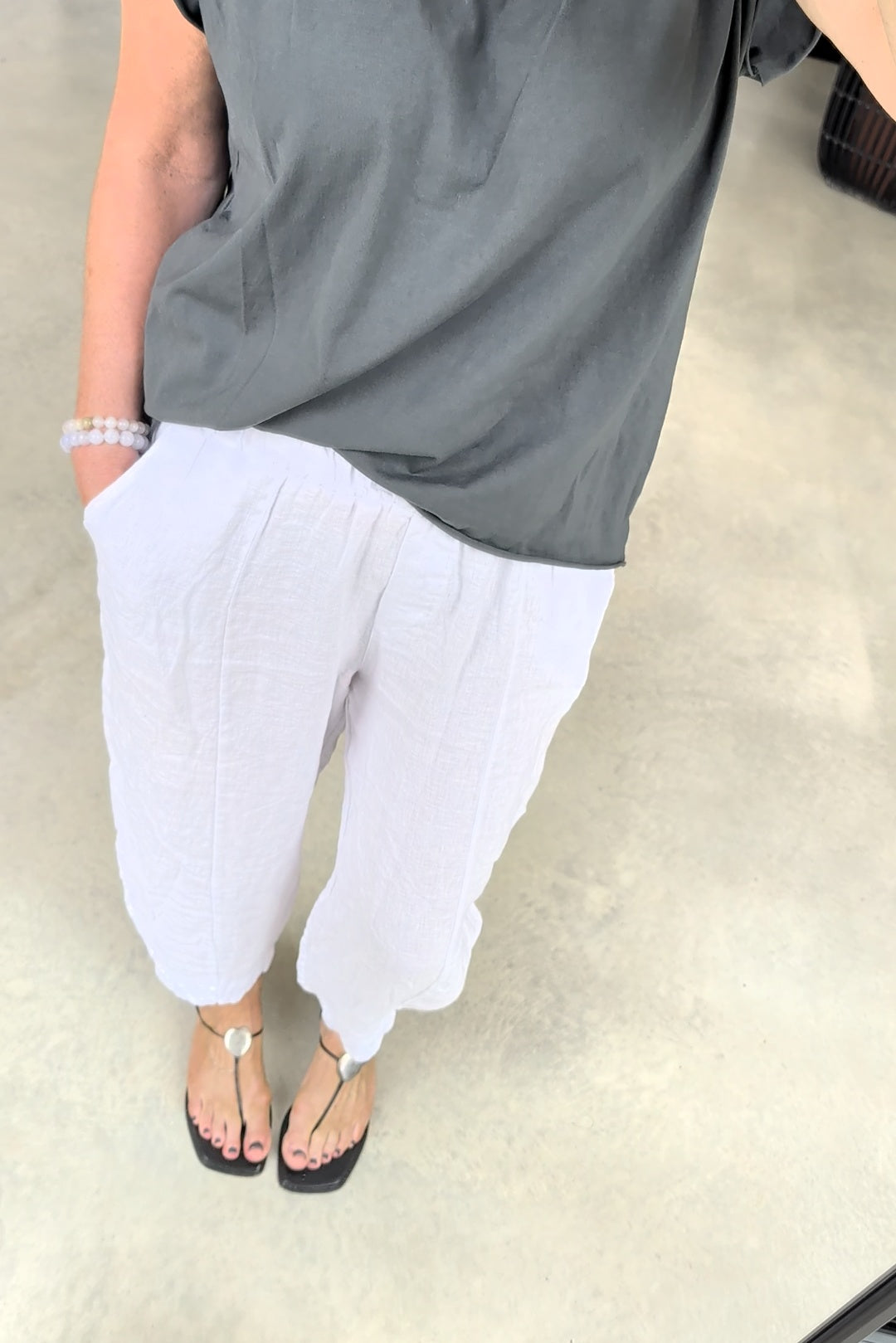 Barrel Cropped Linen Trousres