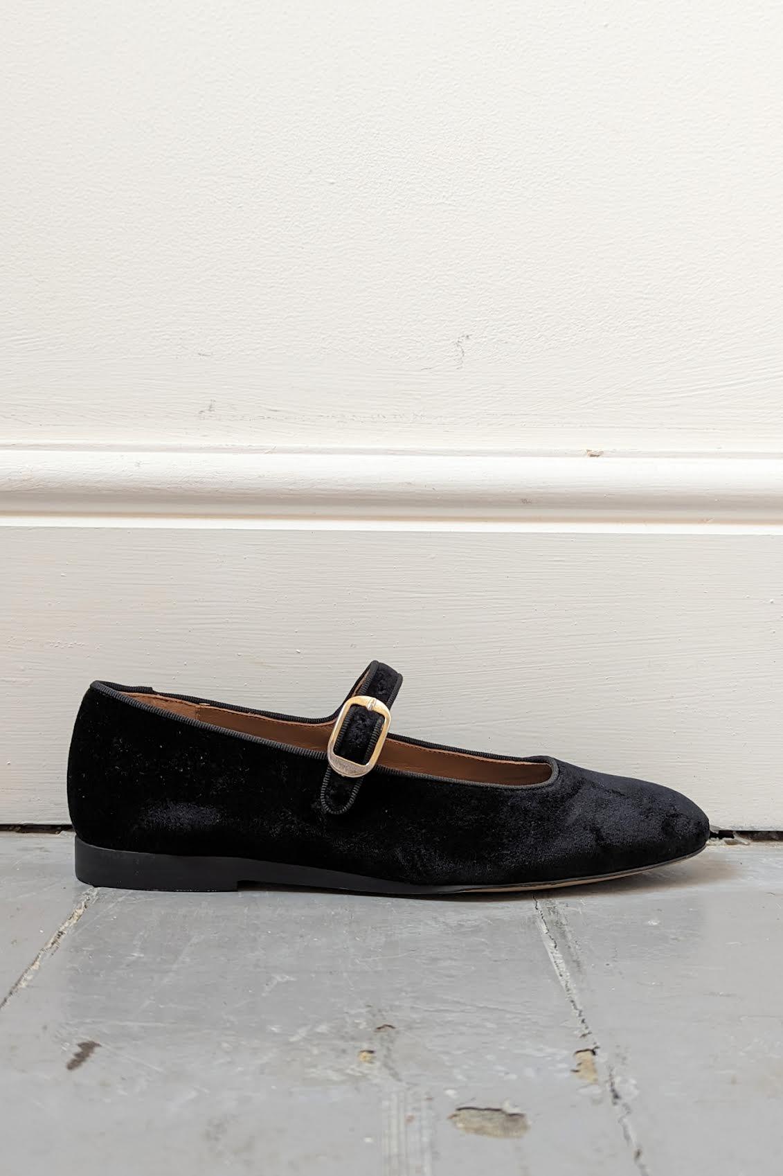 Le Monde Béryl - Mary Jane Black Velvet Shoes - 32 The Guild