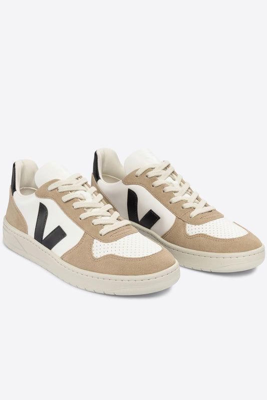 Veja - V10 White & Black Sahara Sneakers - 32 The Guild