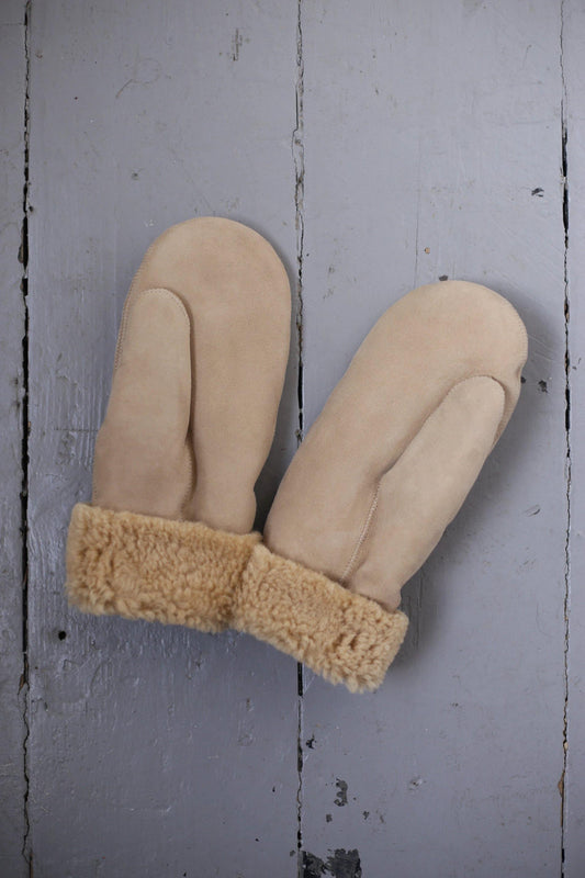 Camel Shearling Mittens - 32 The Guild