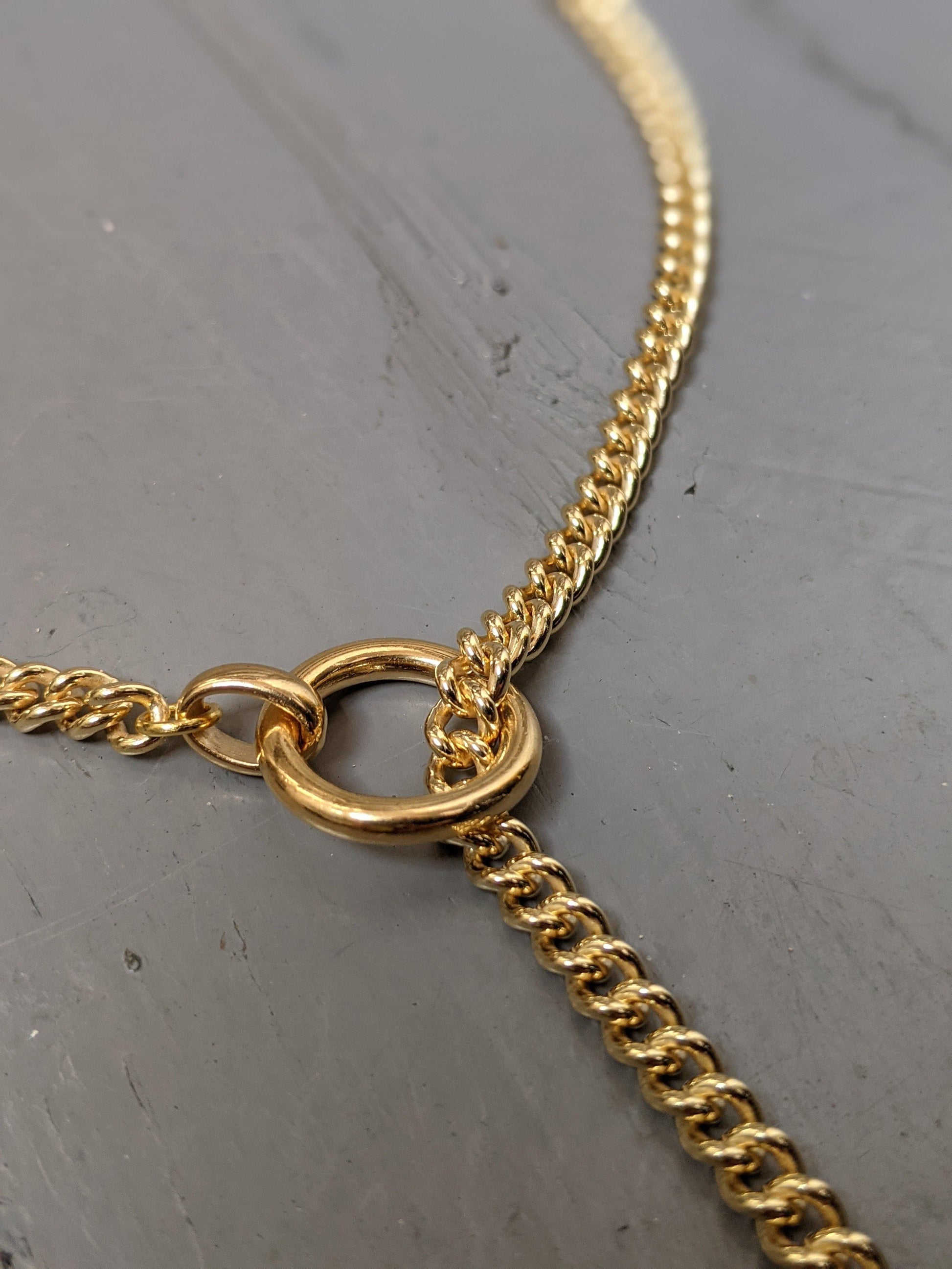 tilly sveaas gold curb chain lariat necklace